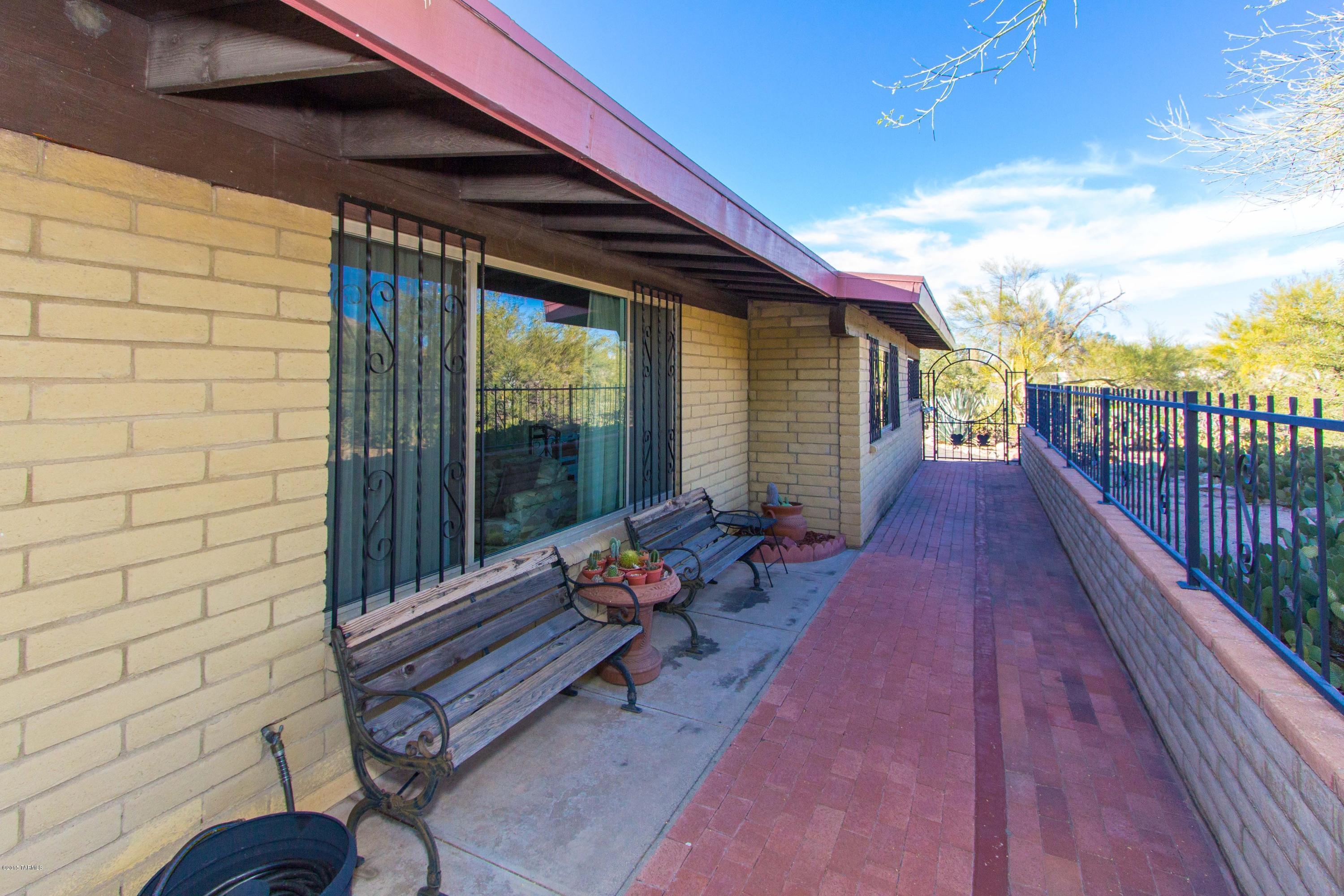 Casas Adobes Estates NO. 3-A - Residential