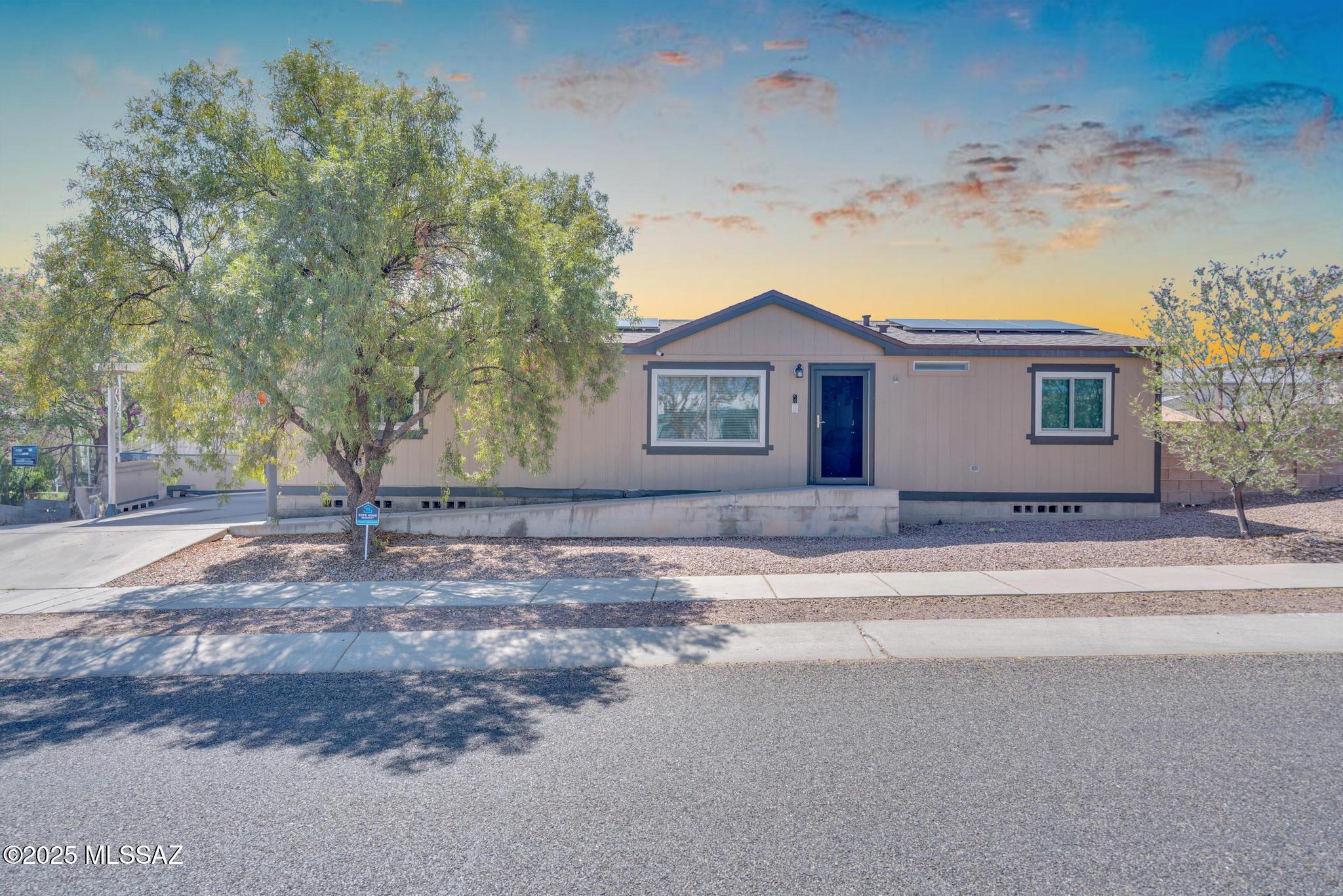 Country Club Terrace (1-108) - Residential