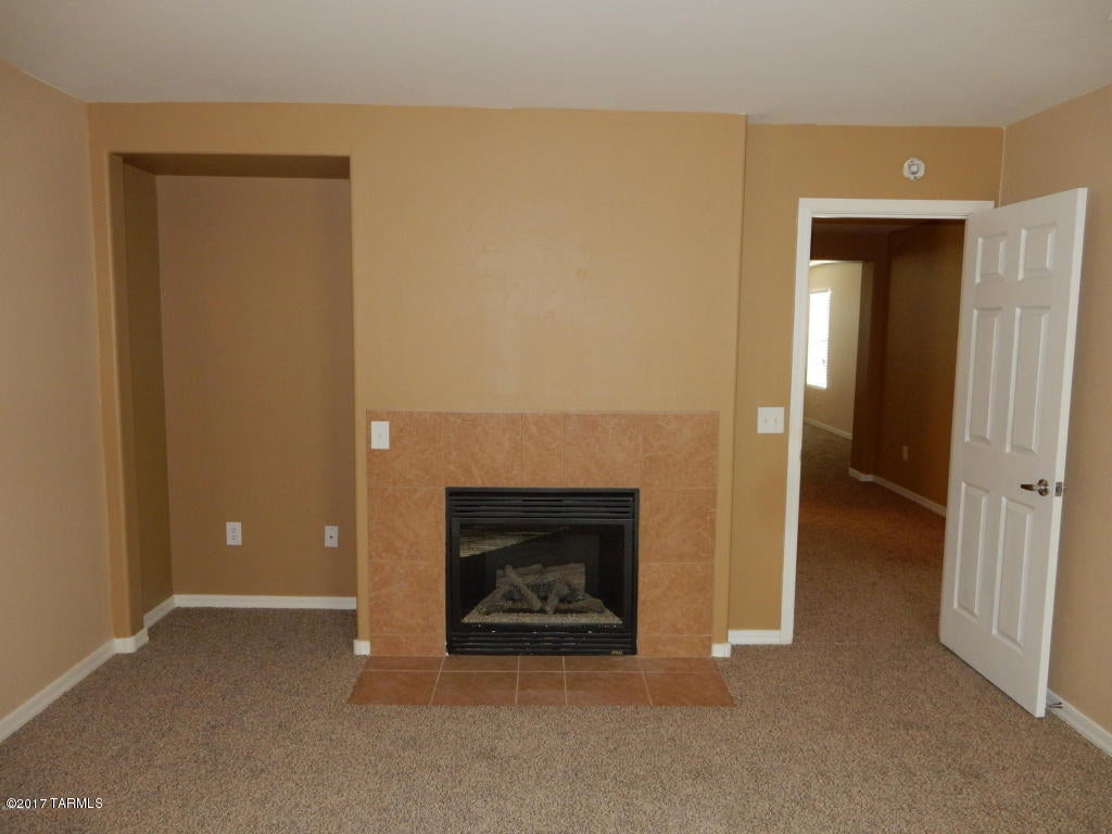 Mariposa Trail - Residential Lease