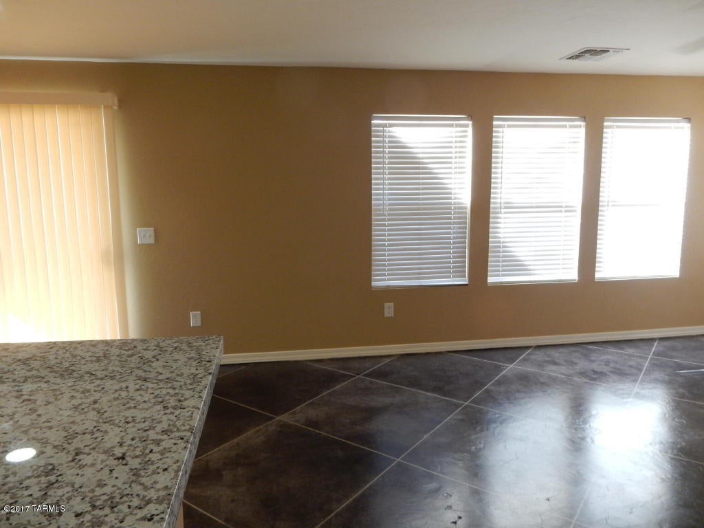 Mariposa Trail - Residential Lease