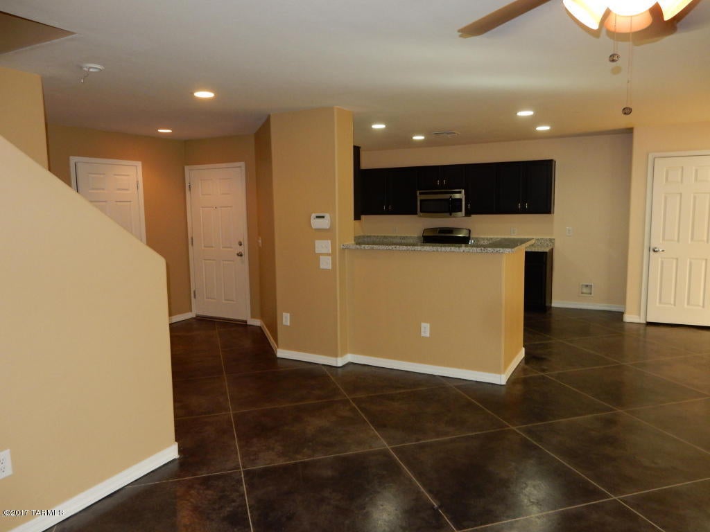 Mariposa Trail - Residential Lease