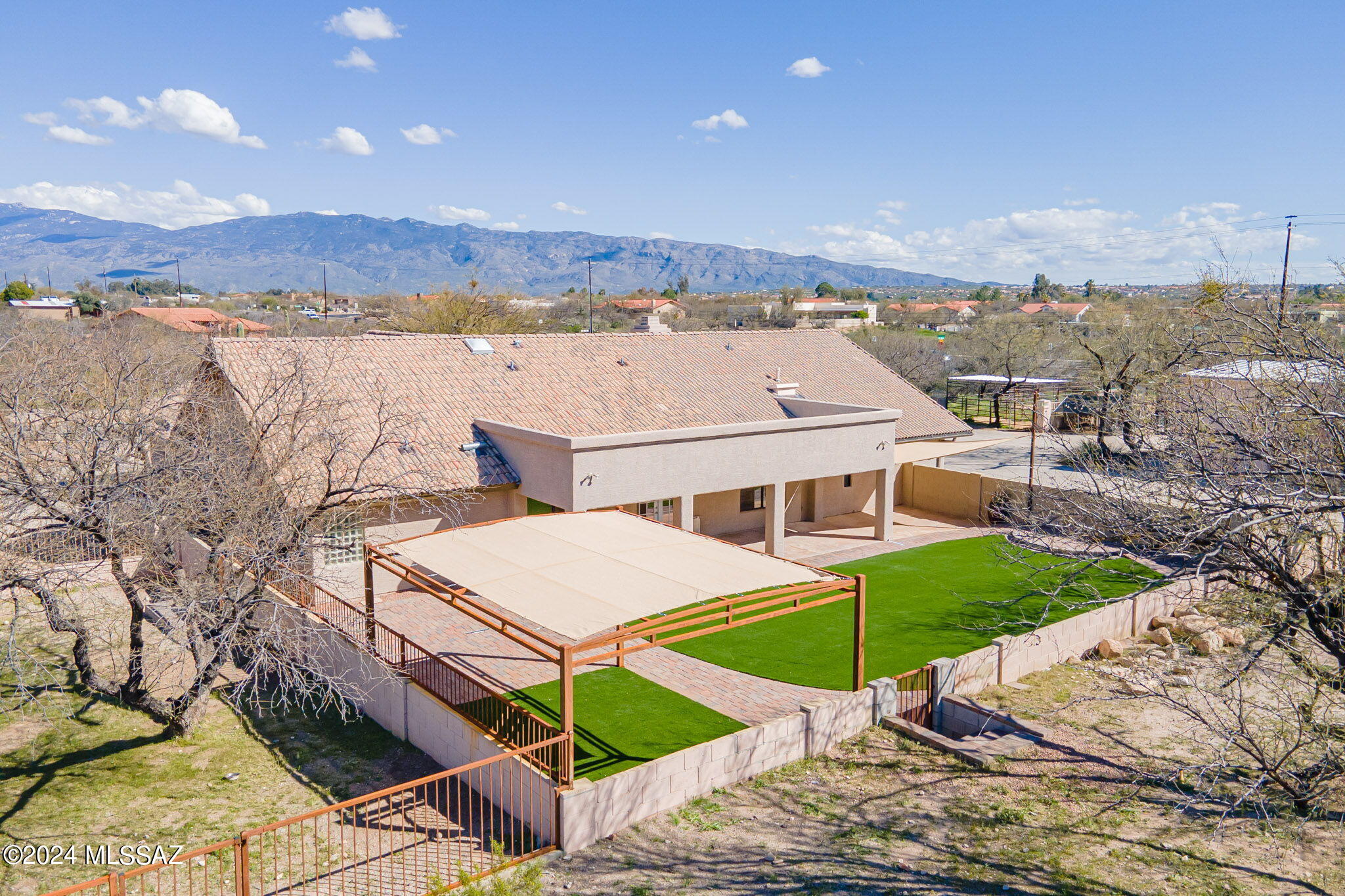 Las Colinas Encantadas (1-5) - Residential