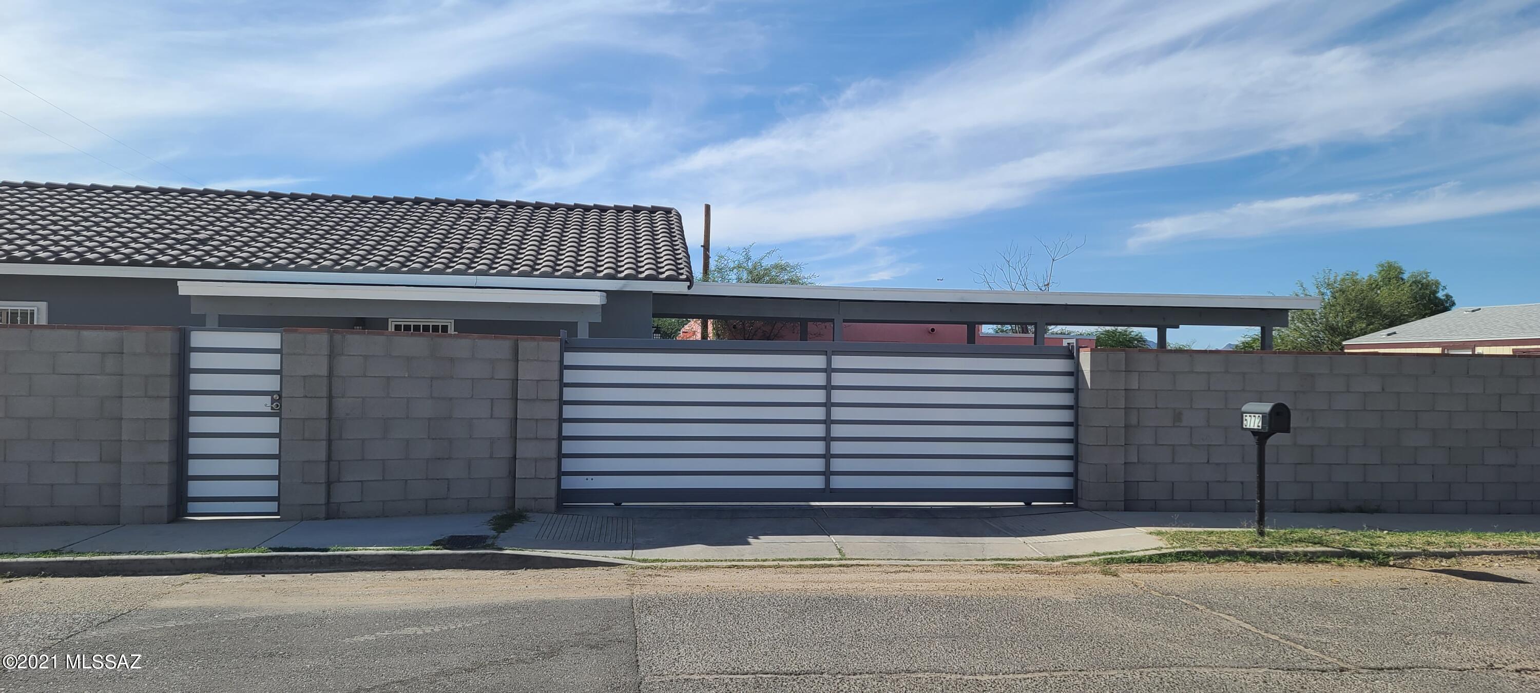 Super nice home built on 2020. NO HOA.
Amazing opportunity to own this property on a corner lot fenced in with a Block wall for privacy .Car electric Gate.
Very nice oak kitchen cabinets with Granite counter top. Kitchen appliances, including refrigerator convey. Interior laundry closet. Nice tile flooring thru-out. Dual pane windows. Front Security door and Windows Bars.