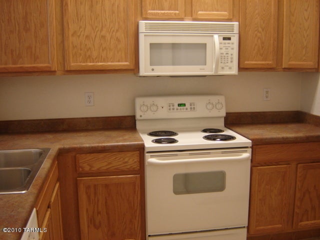 Rillito At La Cholla (1-133) - Residential Lease