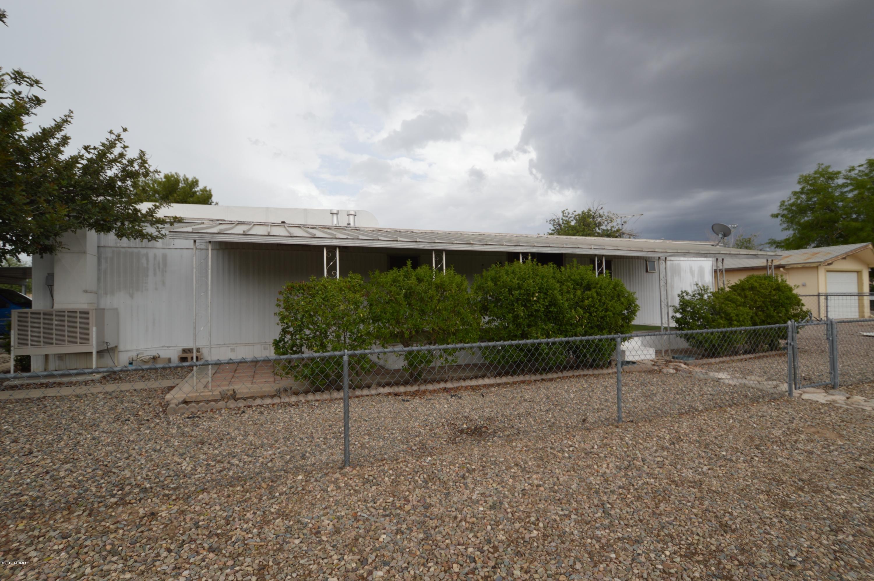 Cholla Manor (1-86) - Residential Lease