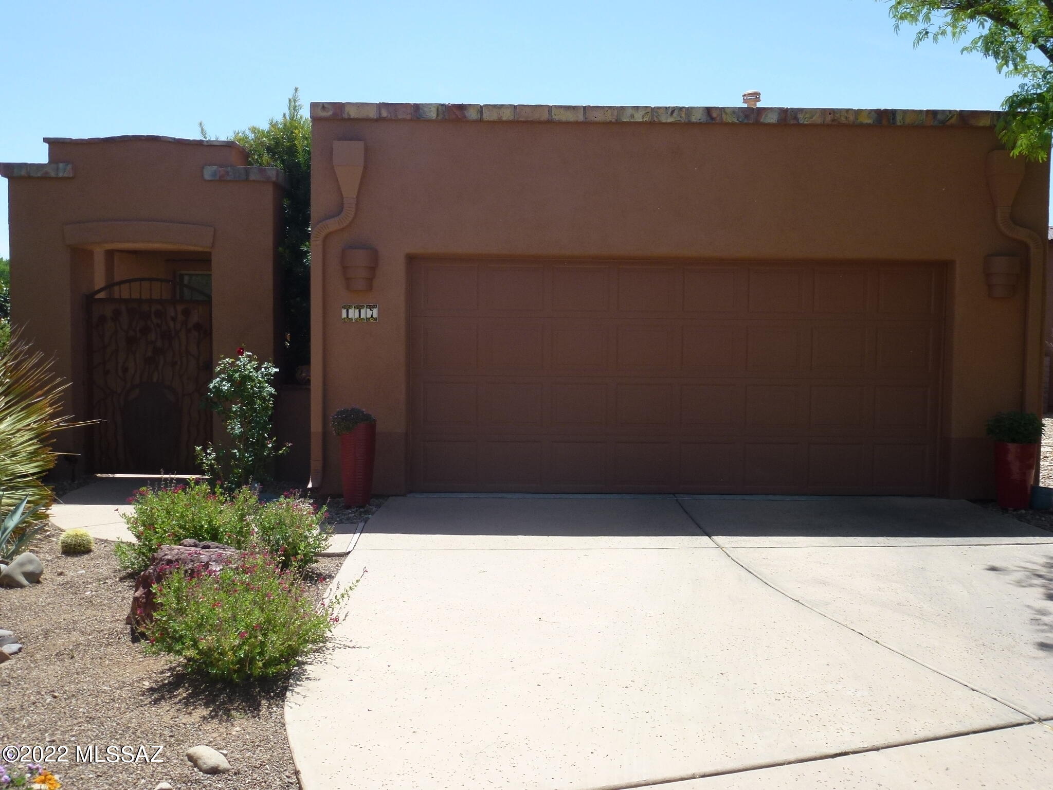 Barrio Trails Head - Residential