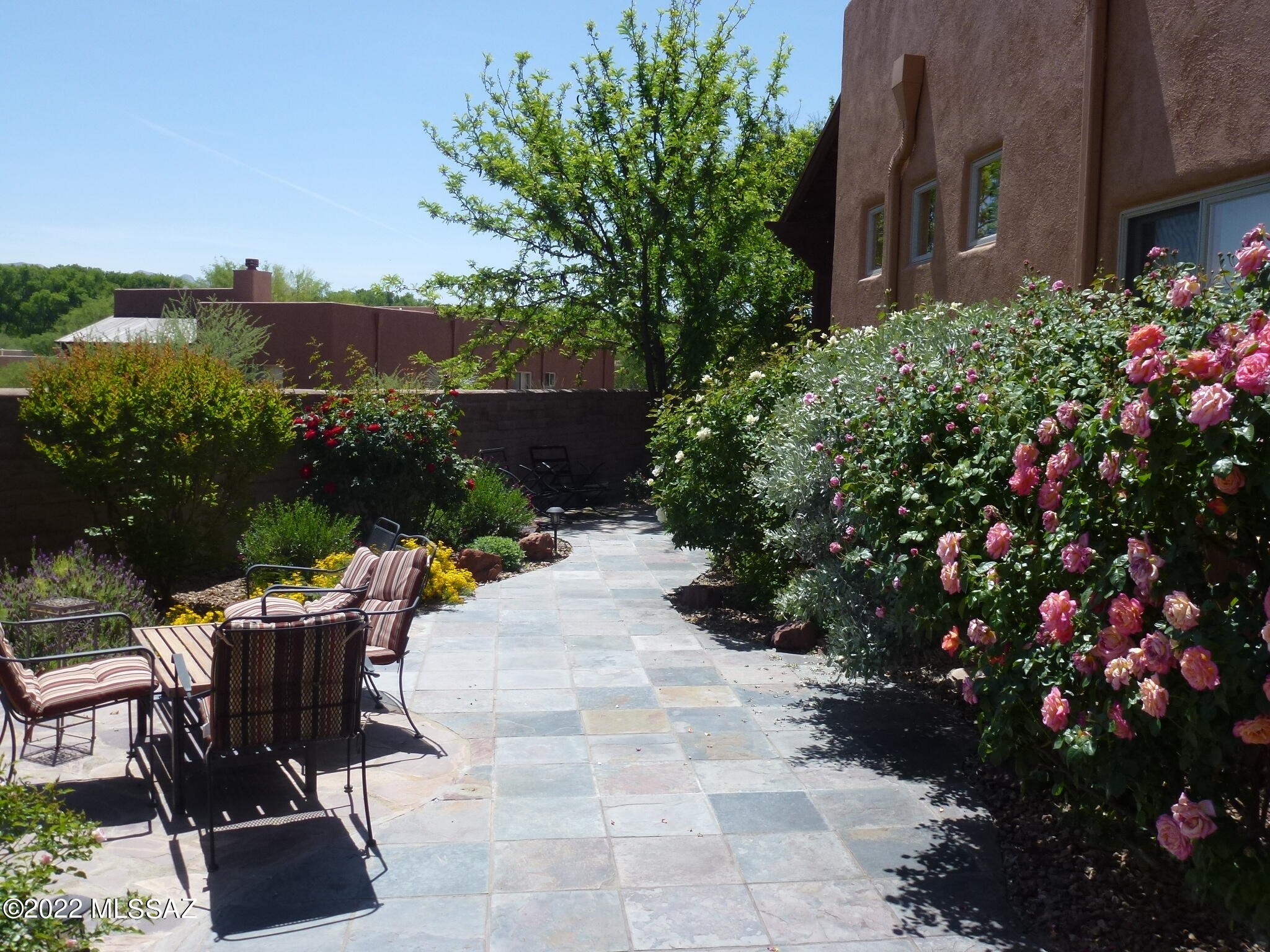 Barrio Trails Head - Residential