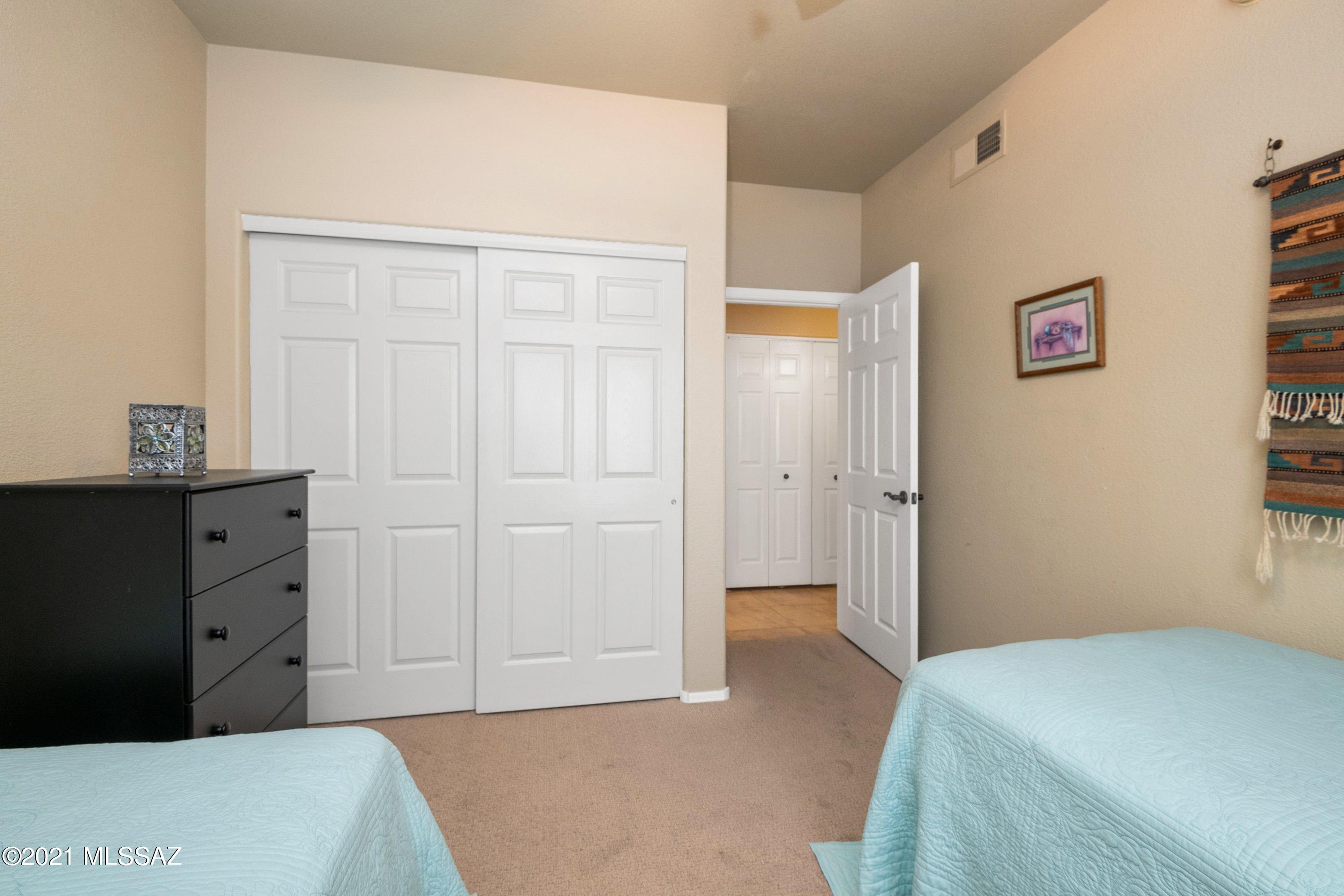 Pinnacle Canyon Condominium - Residential