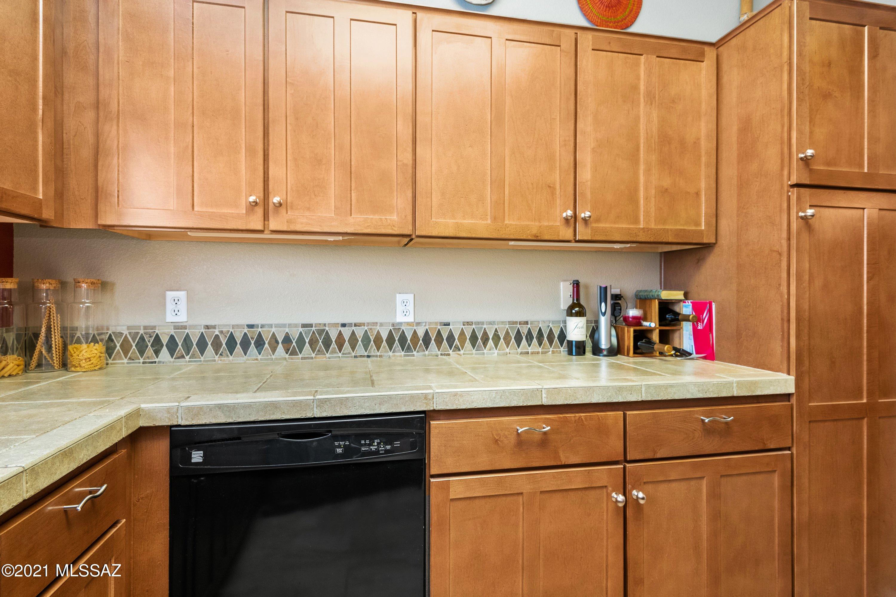 Pinnacle Canyon Condominium - Residential