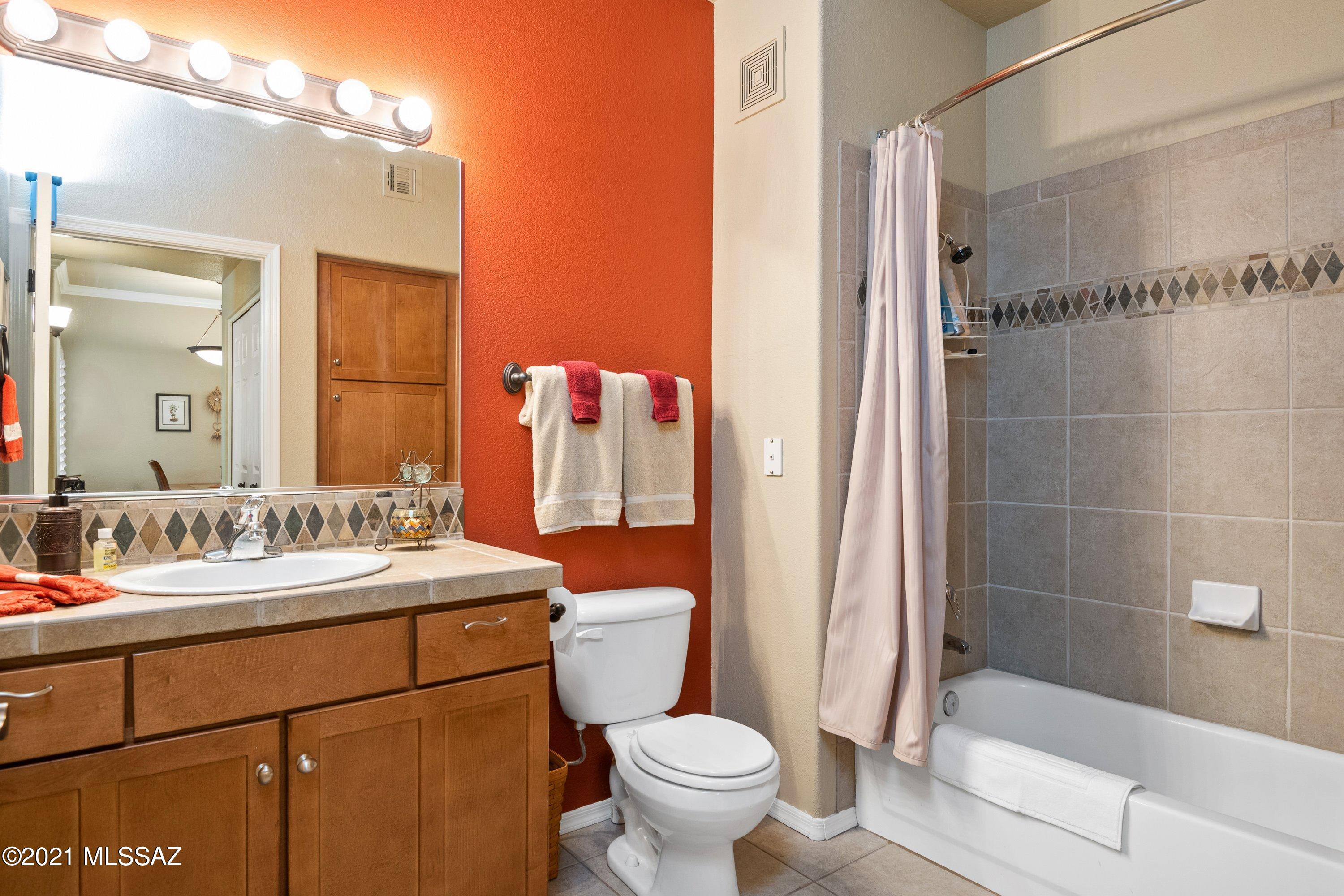 Pinnacle Canyon Condominium - Residential
