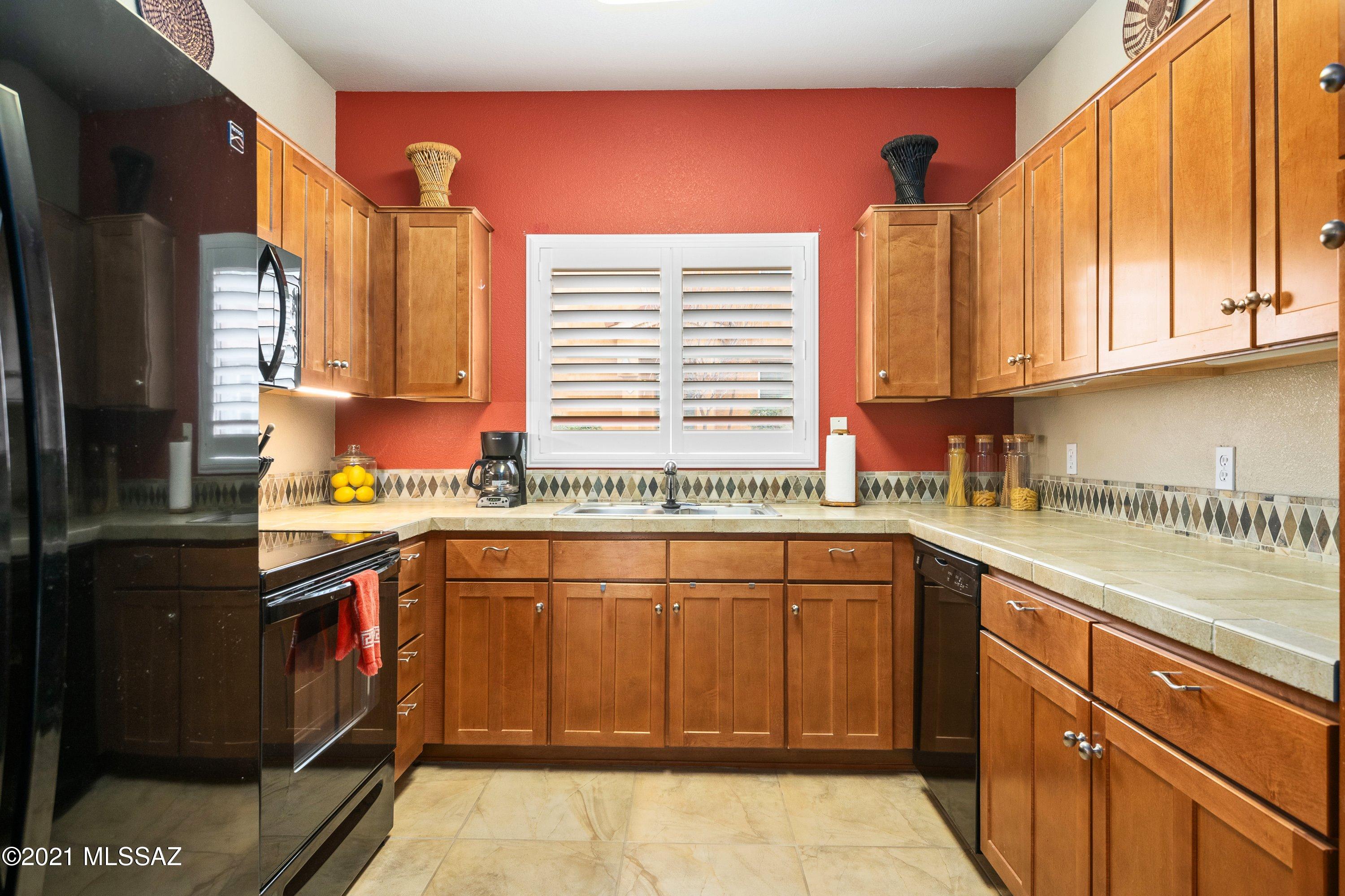 Pinnacle Canyon Condominium - Residential