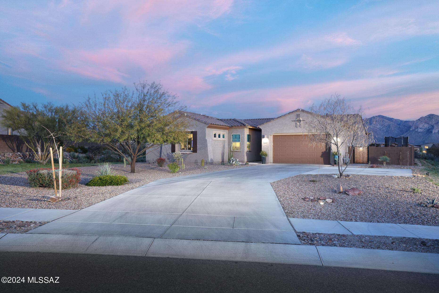 Saguaros Viejos West - Residential
