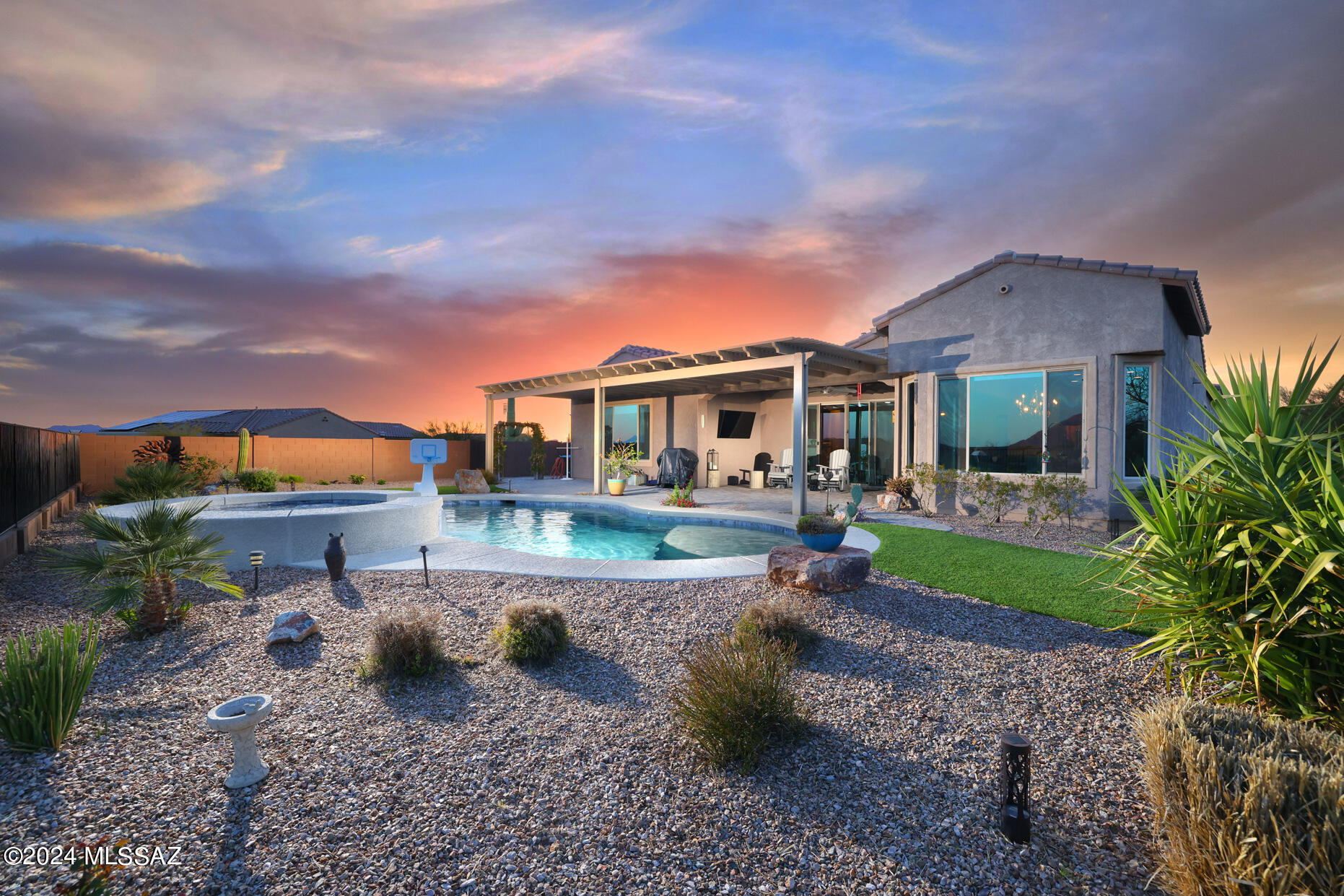 Saguaros Viejos West - Residential