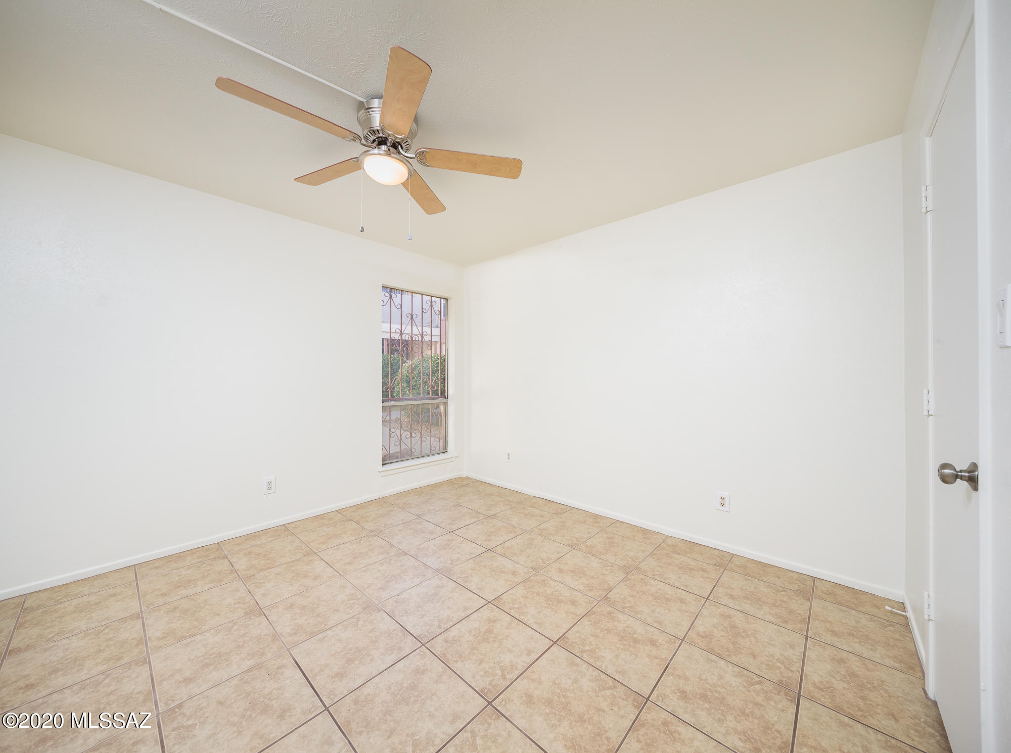 Las Colinas Condominiums - Residential