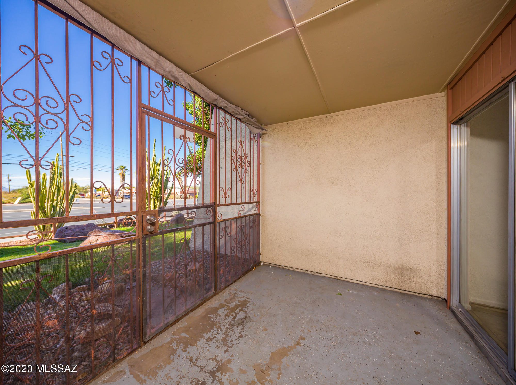 Las Colinas Condominiums - Residential