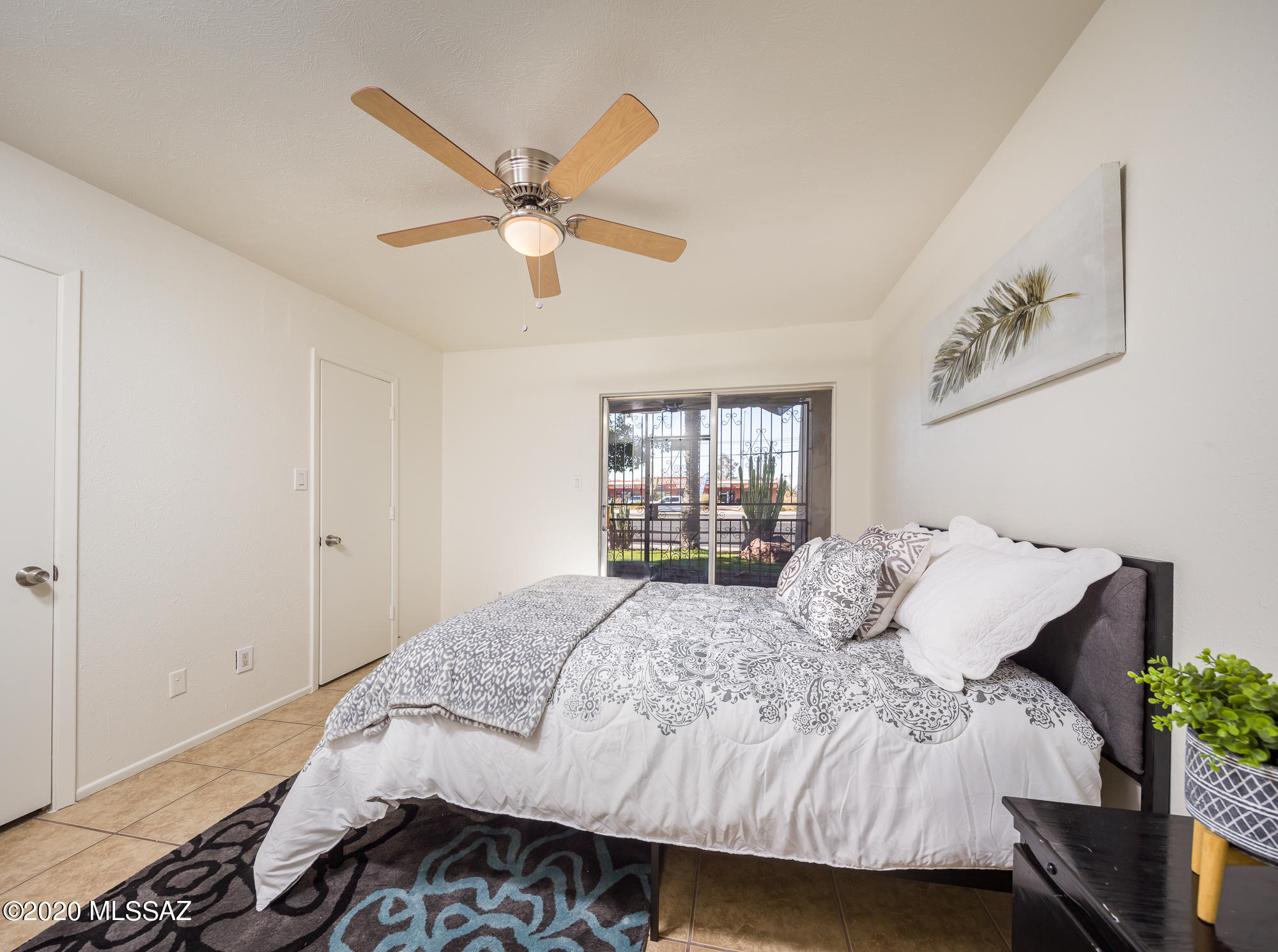 Las Colinas Condominiums - Residential