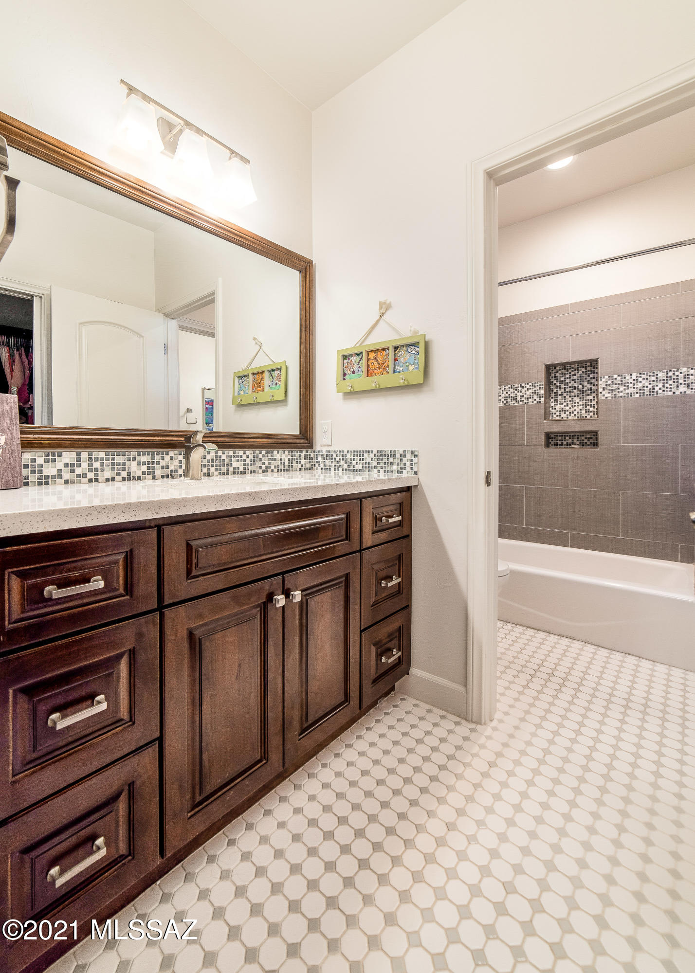 Shadow Hills (484-595) - Residential
