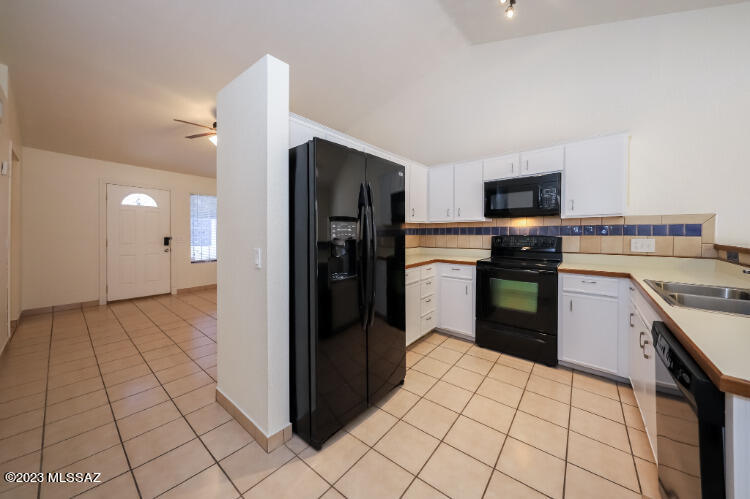 Reddington Hills (1-137) - Residential Lease