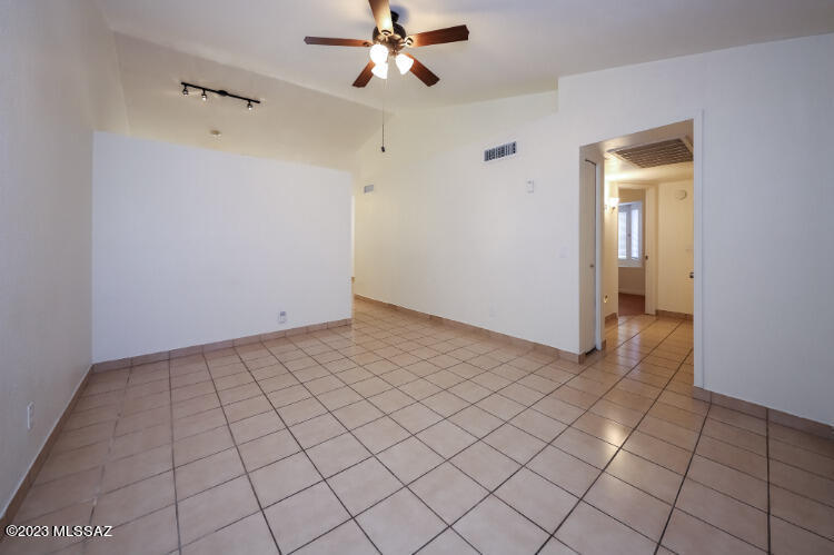 Reddington Hills (1-137) - Residential Lease