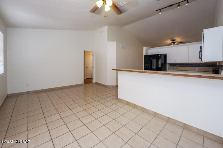 Reddington Hills (1-137) - Residential Lease