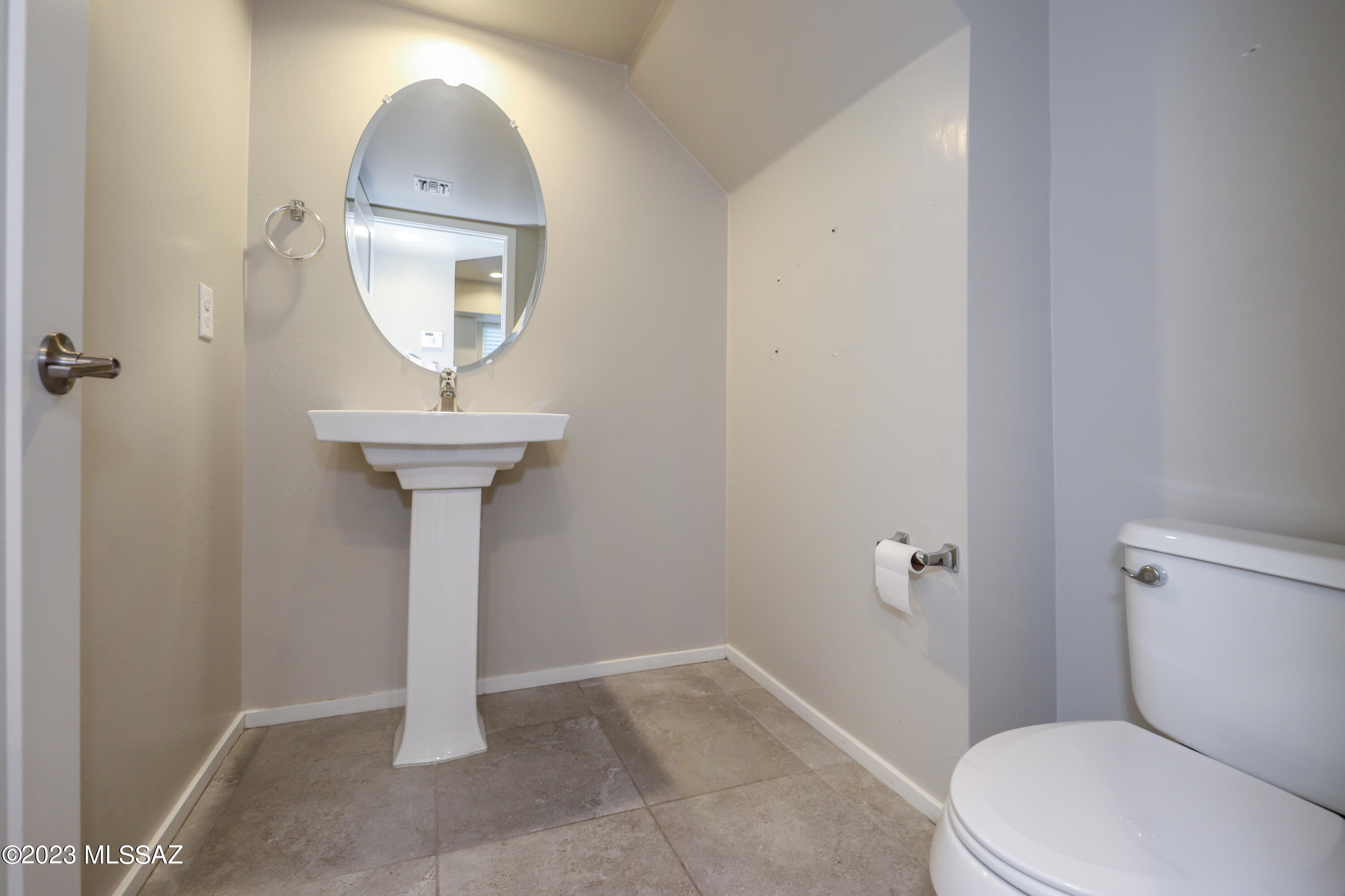 Park Modern SQ20171350679 - Residential