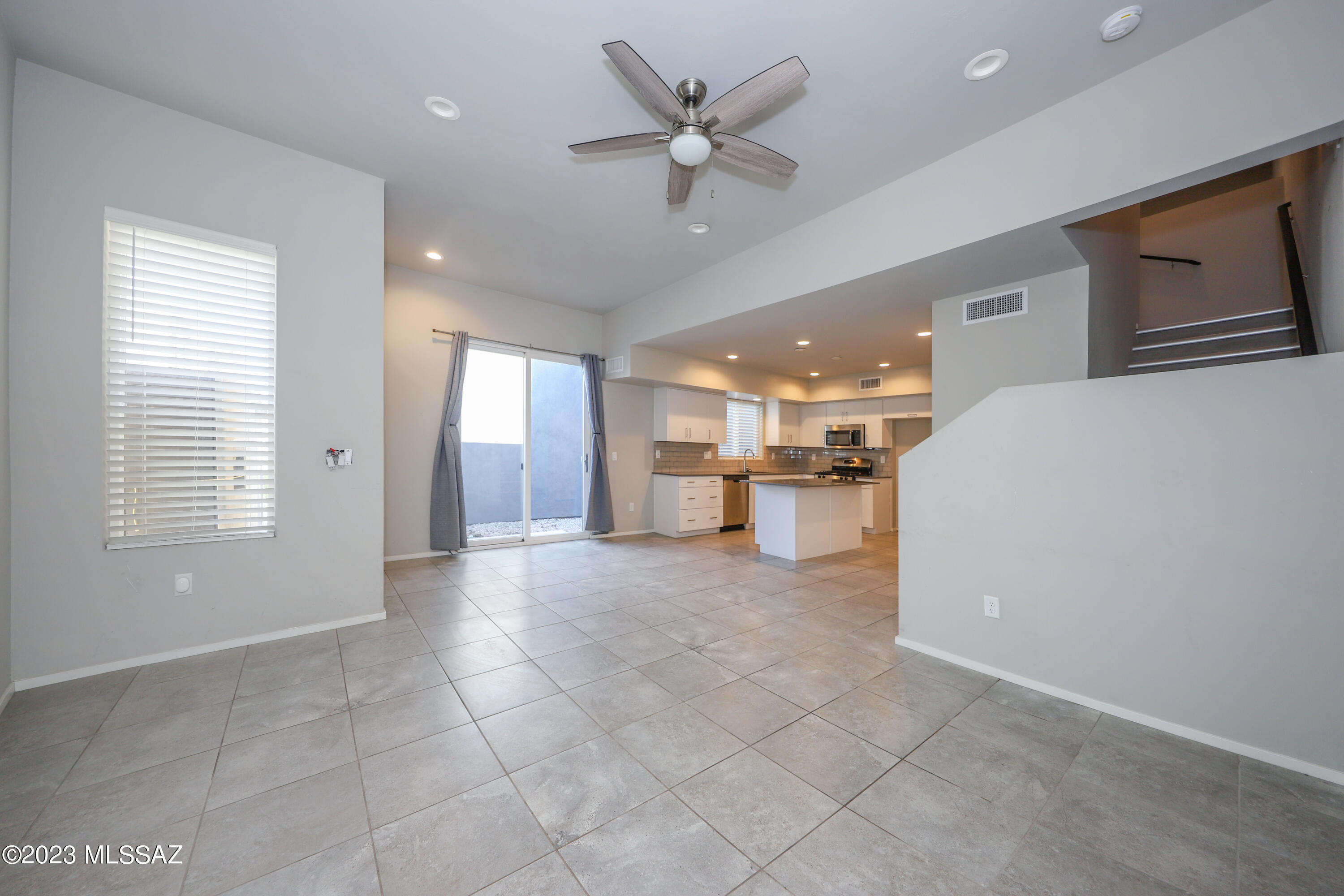 Park Modern SQ20171350679 - Residential