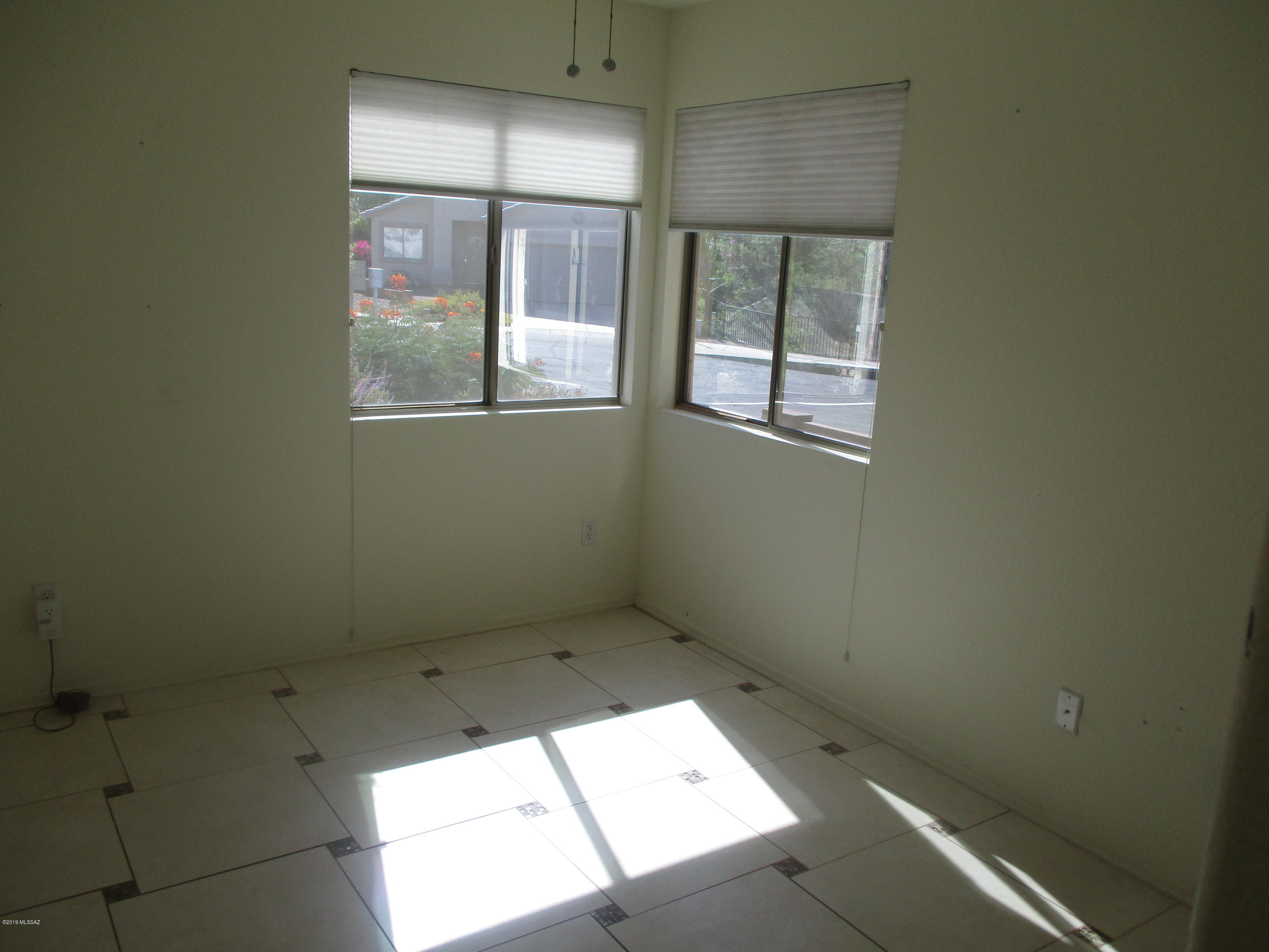 Mona Lisa (1-112) - Residential Lease