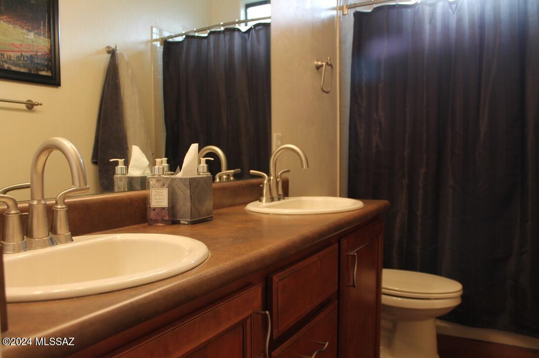 Tucson North Townhome Apts. - Residential Income