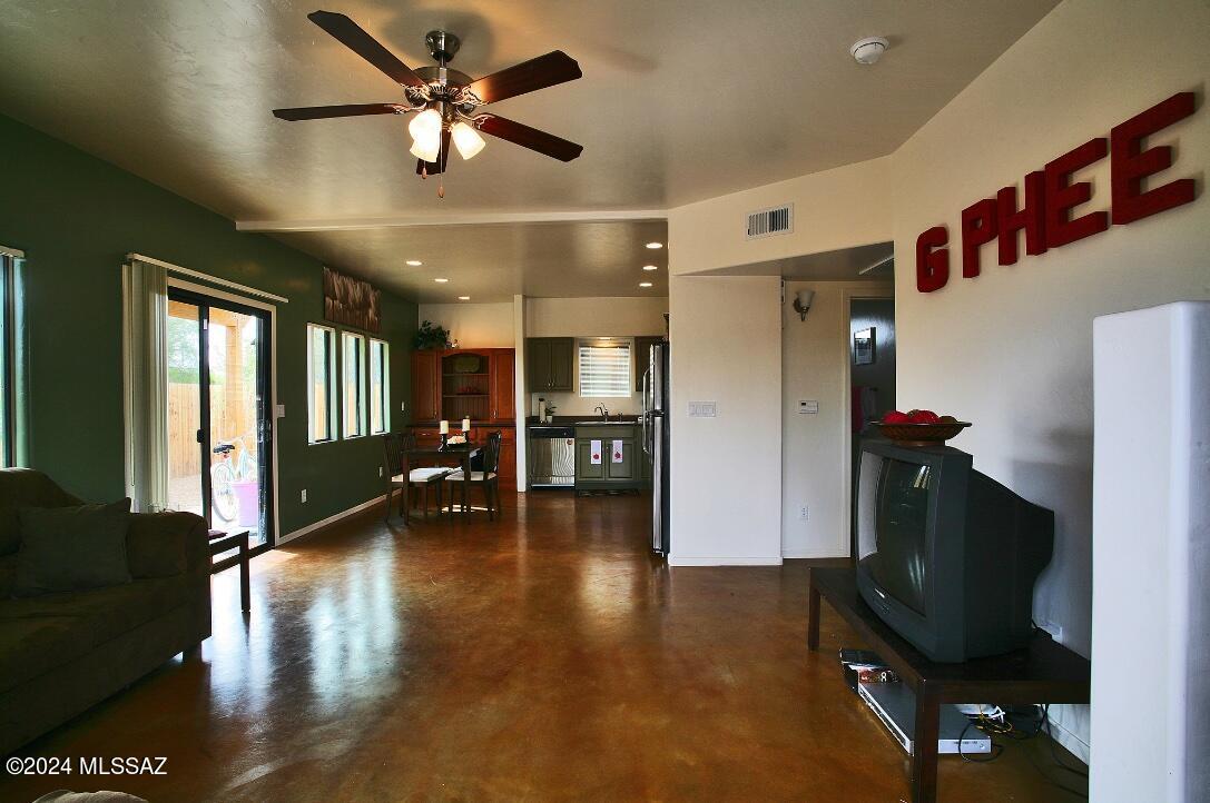 Tucson North Townhome Apts. - Residential Income