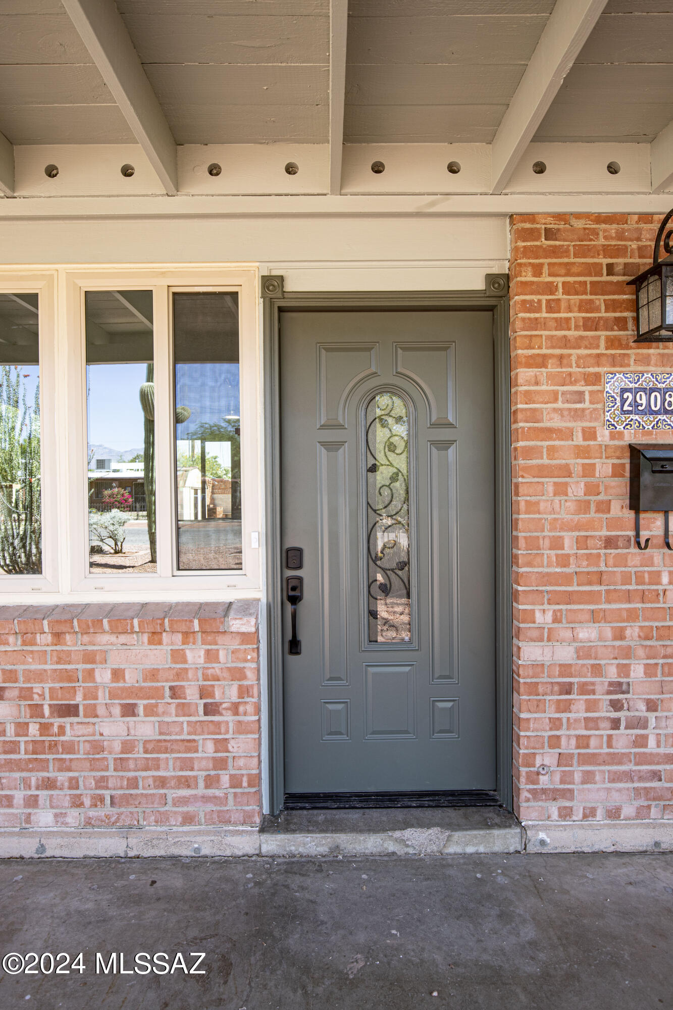 Country Club Manor - Residential