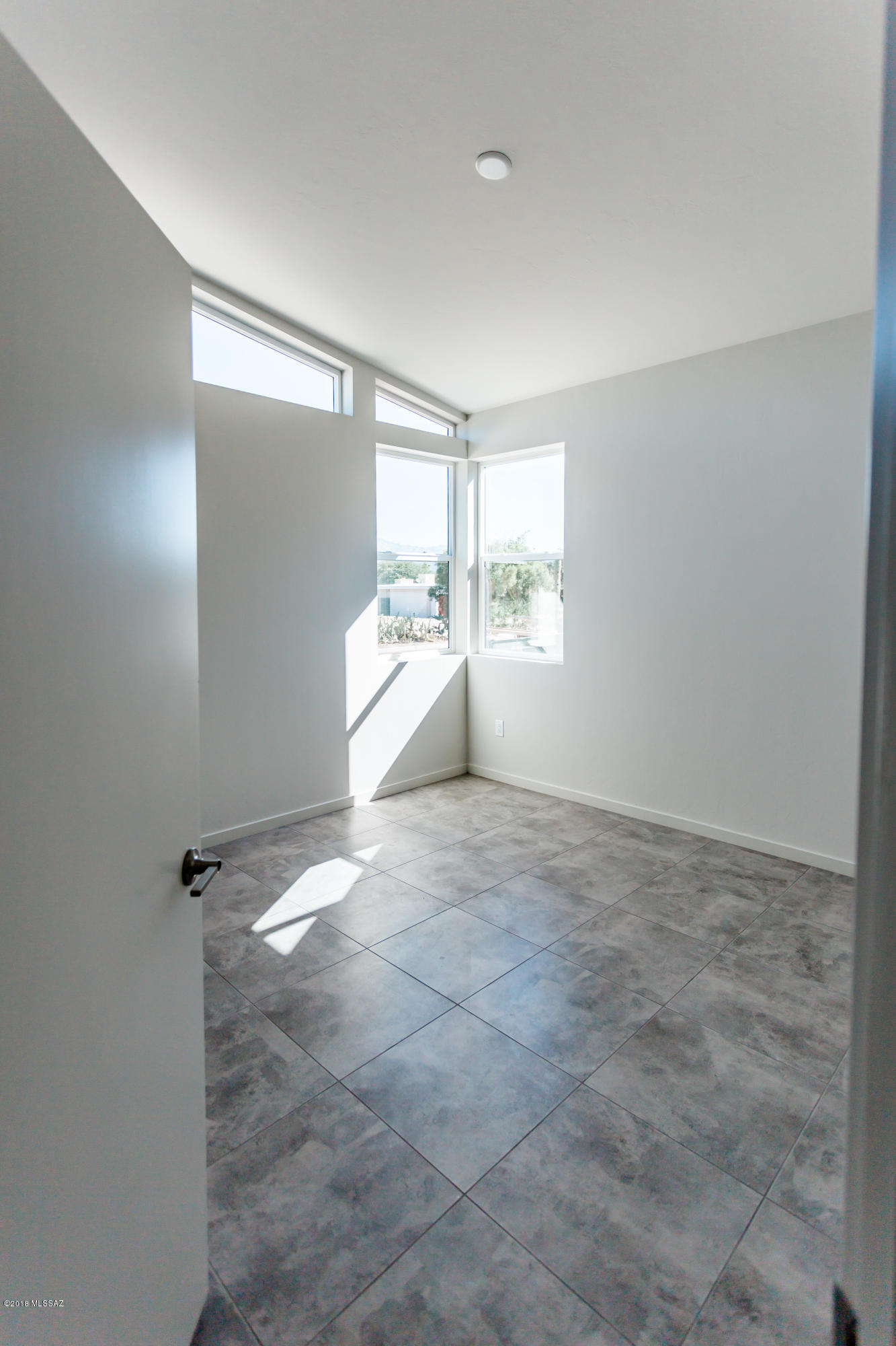 Elementary Place SQ20163230723 - Residential
