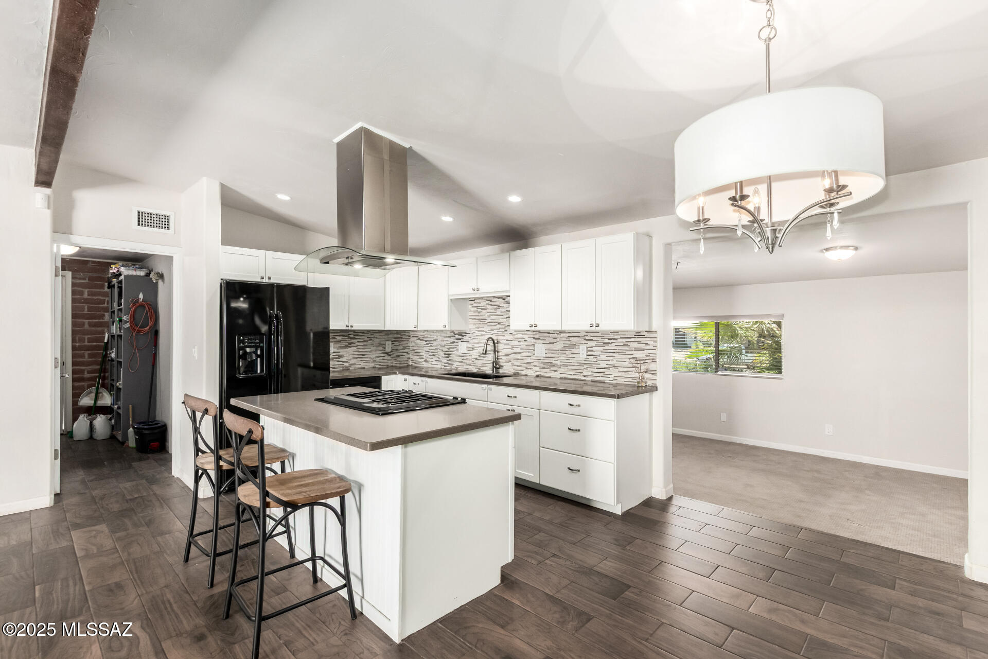 Longview Estates (194-470) - Residential