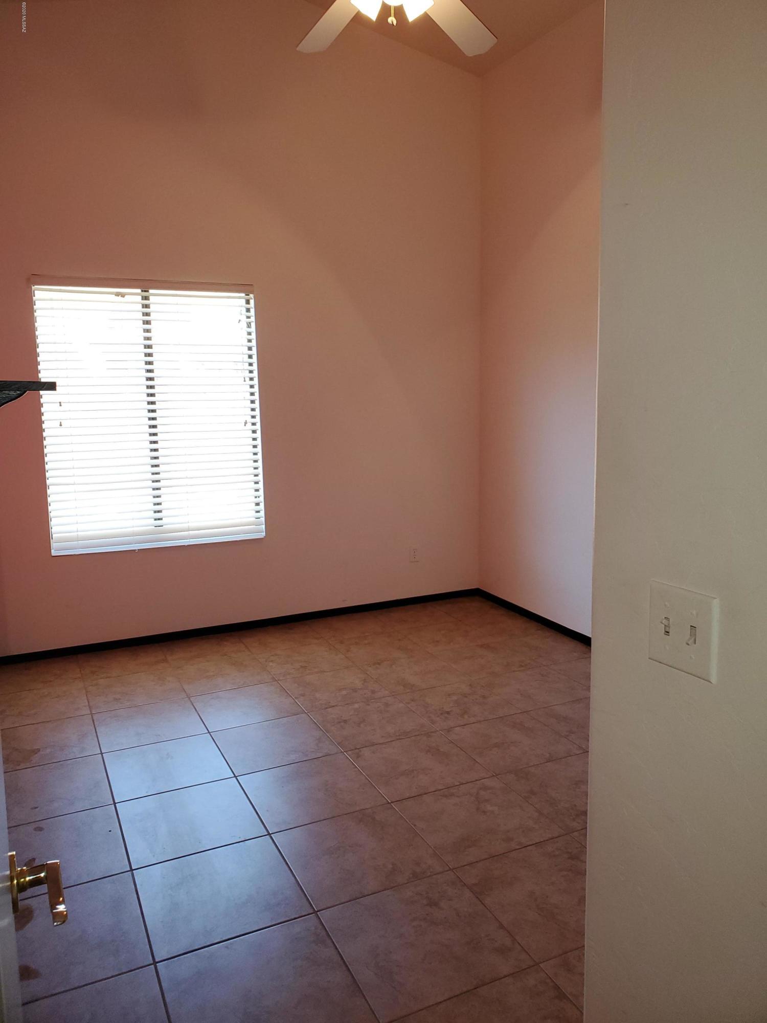 Colonias La Canada (1-82) - Residential