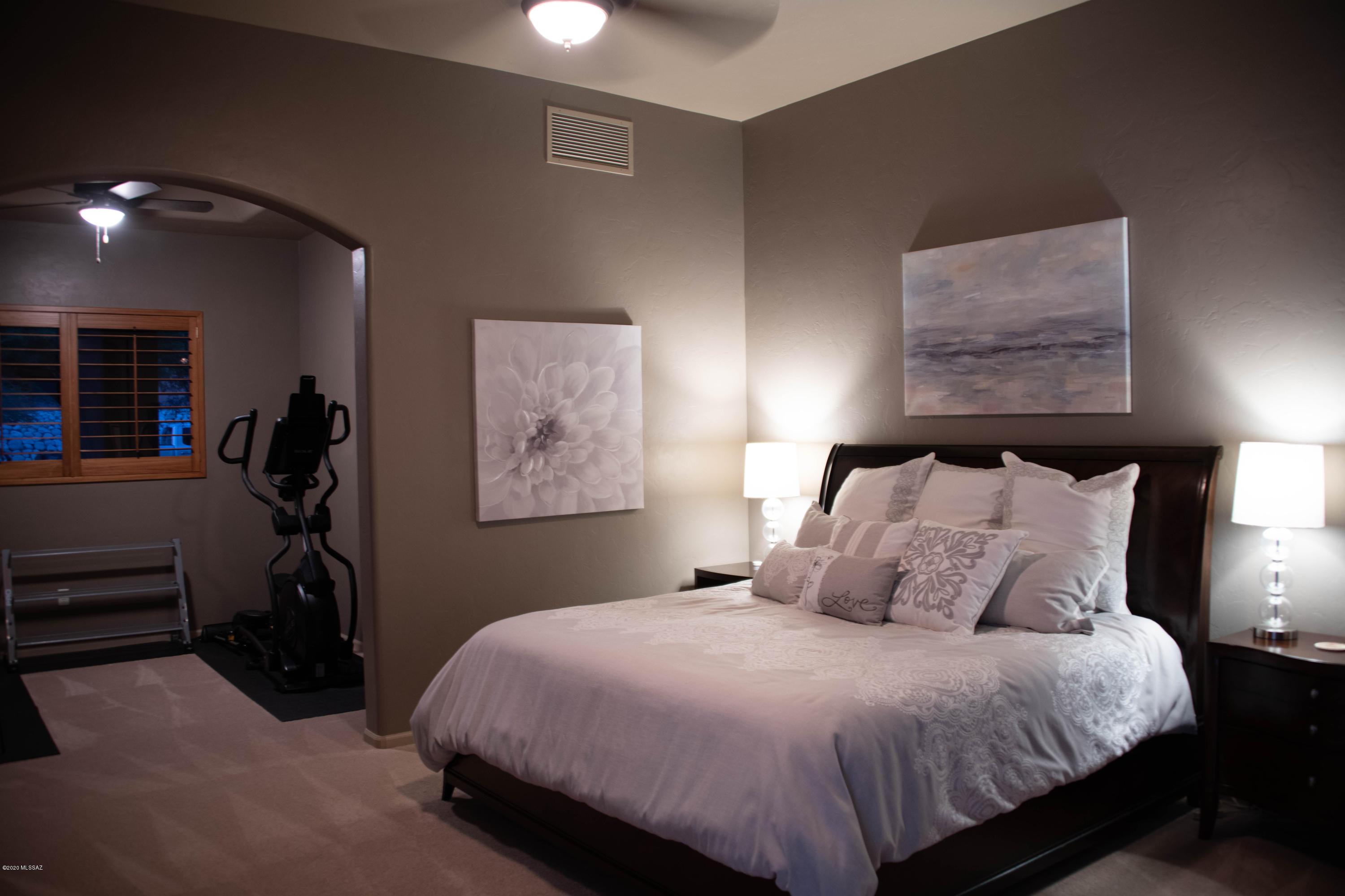 Sabino Mountain (1-290) - Residential