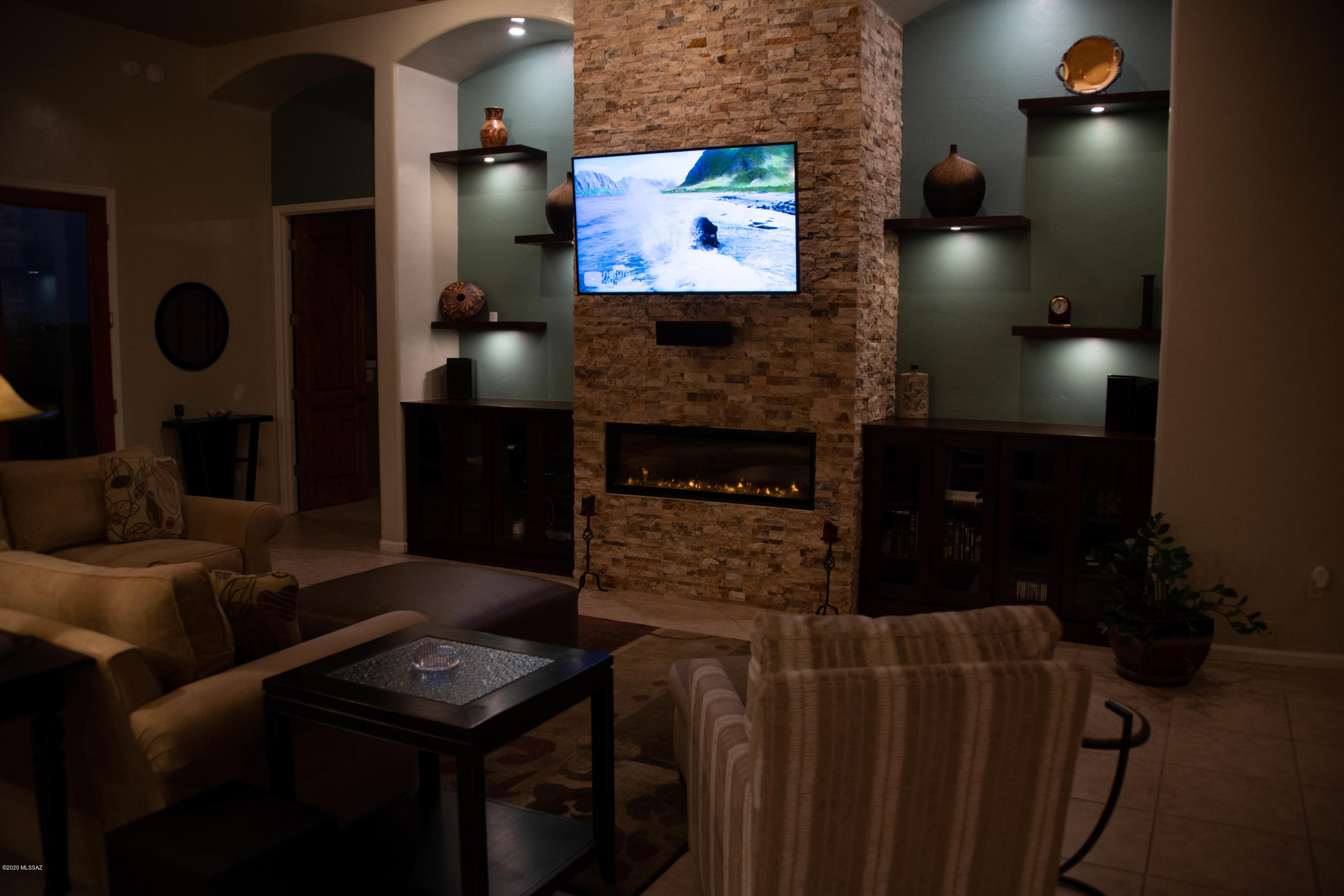 Sabino Mountain (1-290) - Residential