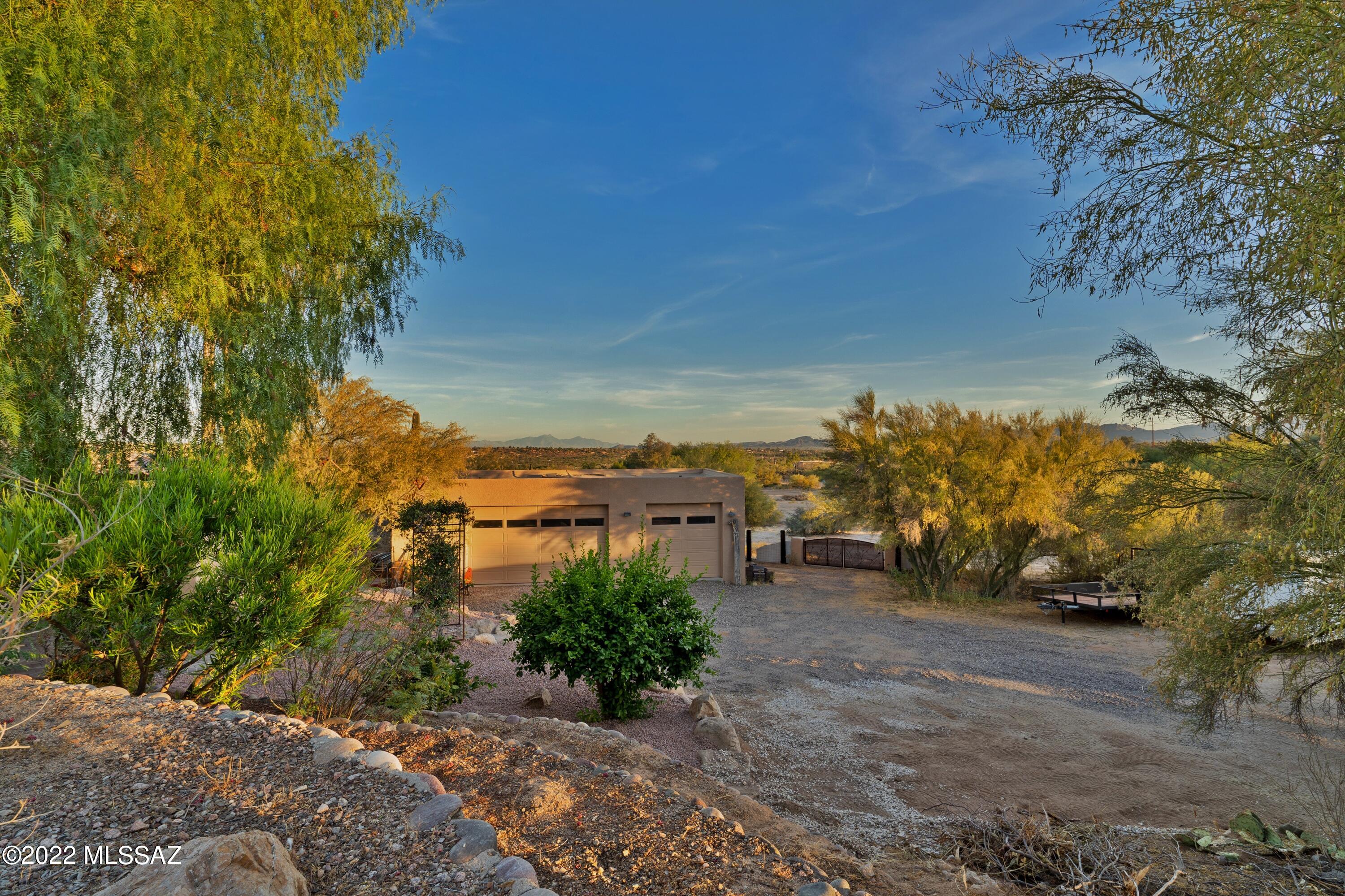 Lomas De Oro(1-21) - Residential