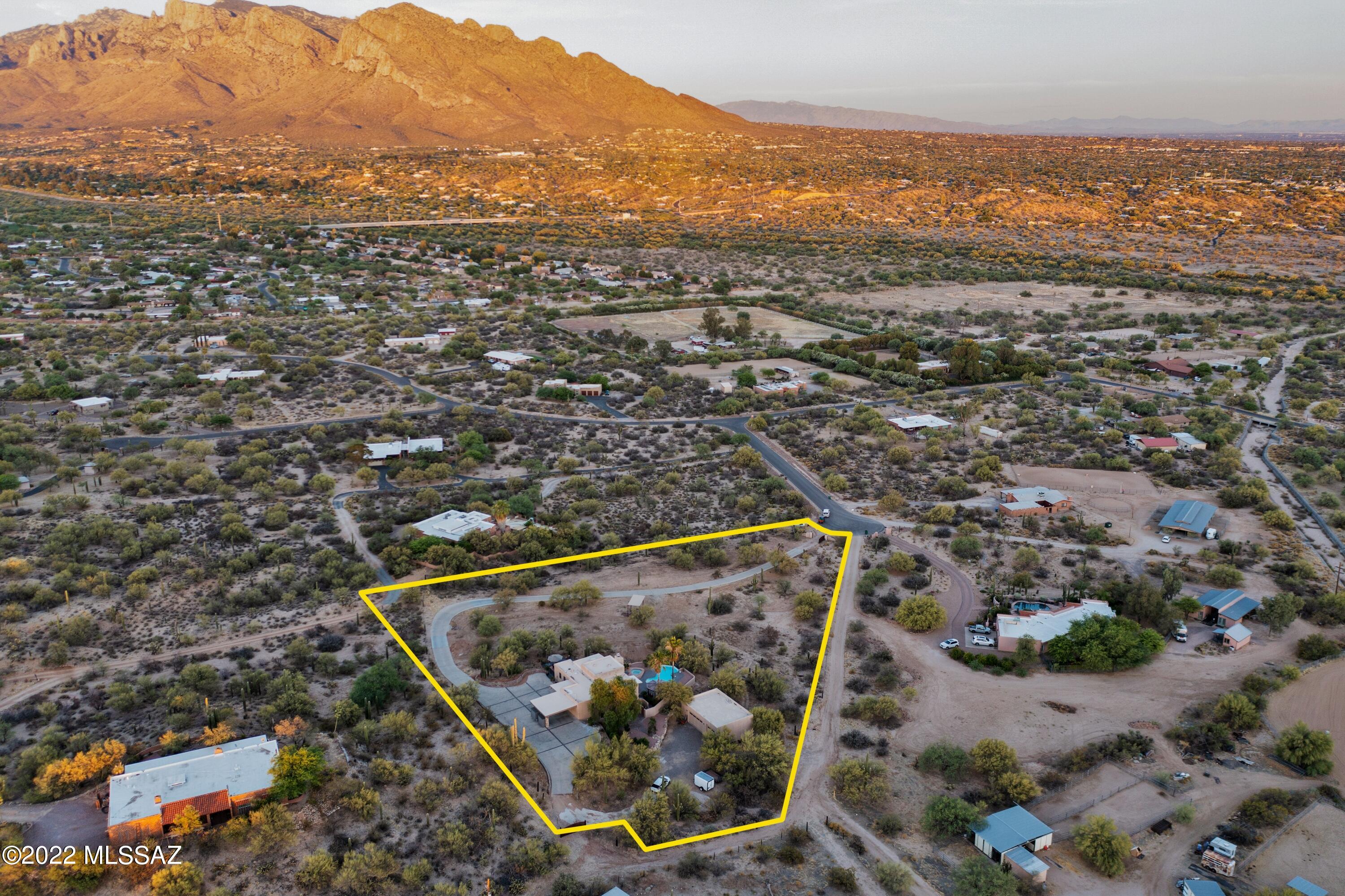 Lomas De Oro(1-21) - Residential