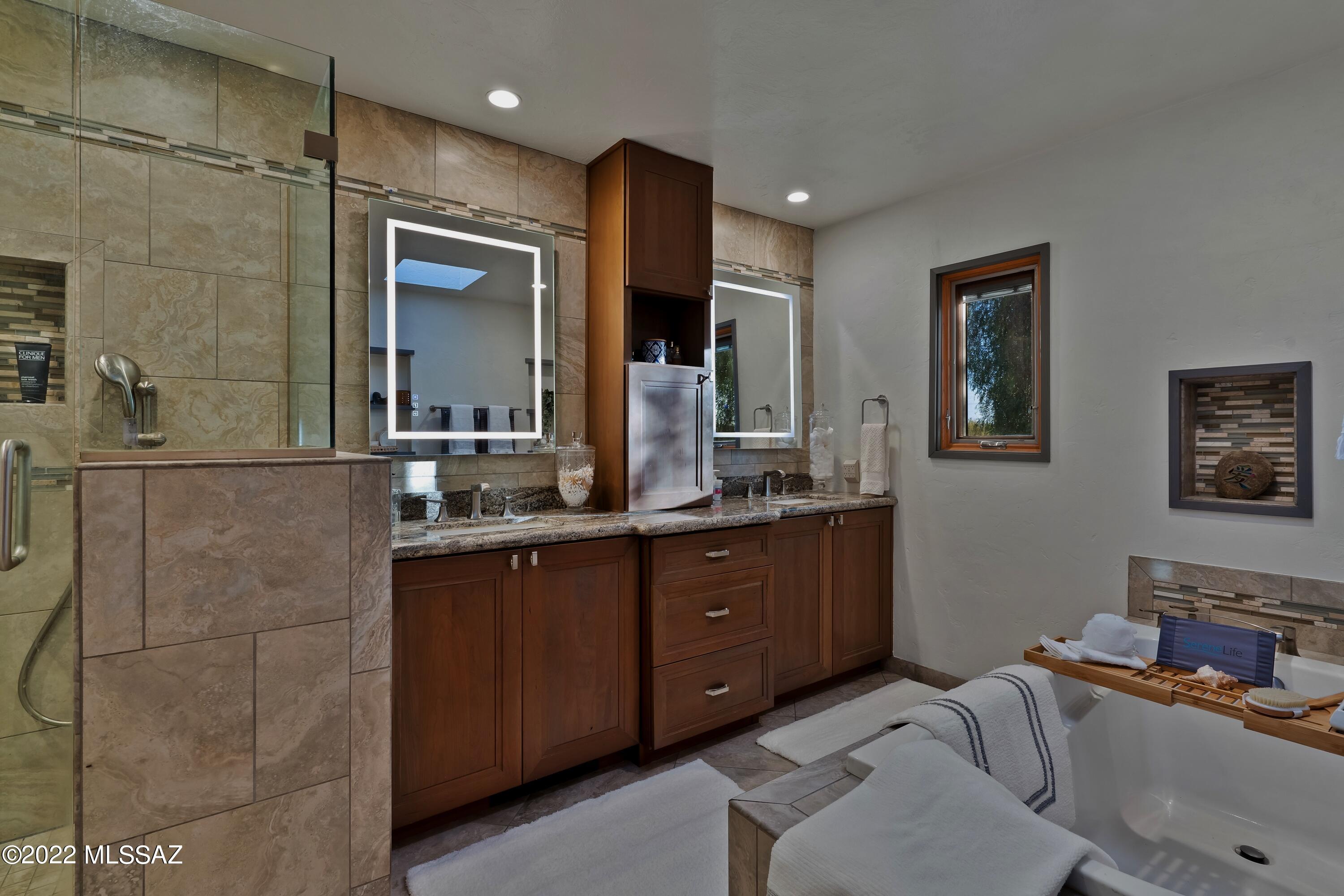 Lomas De Oro(1-21) - Residential