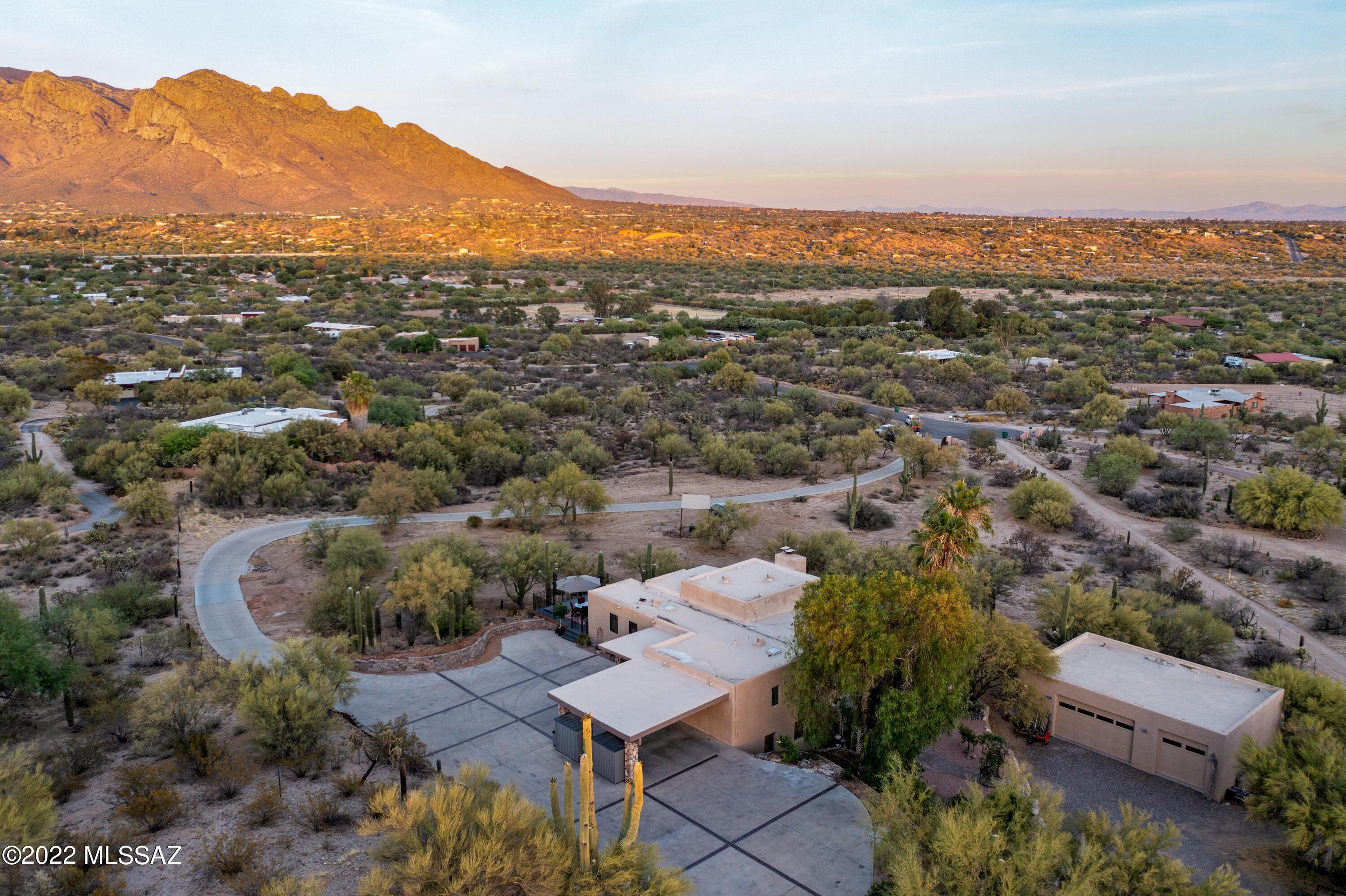 Lomas De Oro(1-21) - Residential