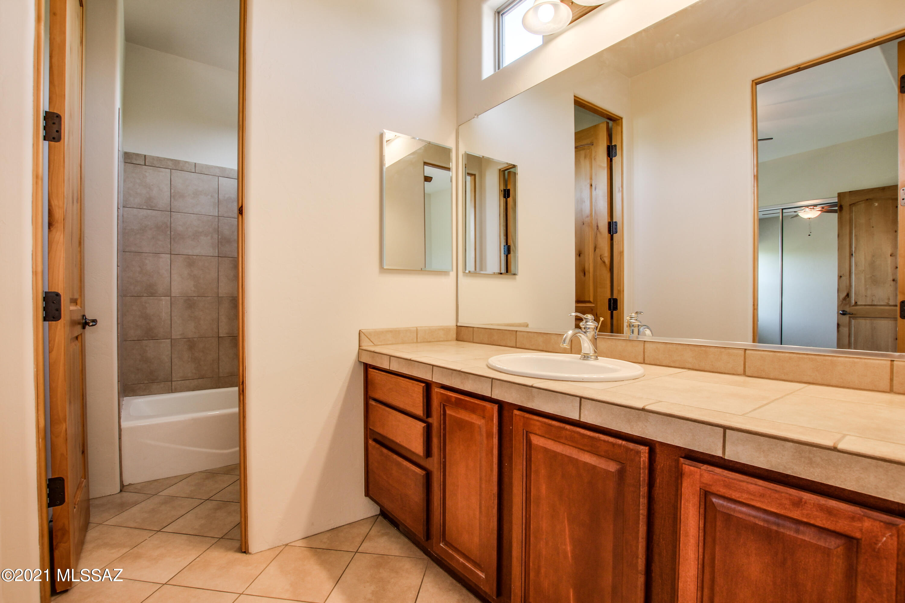 Dos Lagos at Dove Mountain (1-91) - Residential
