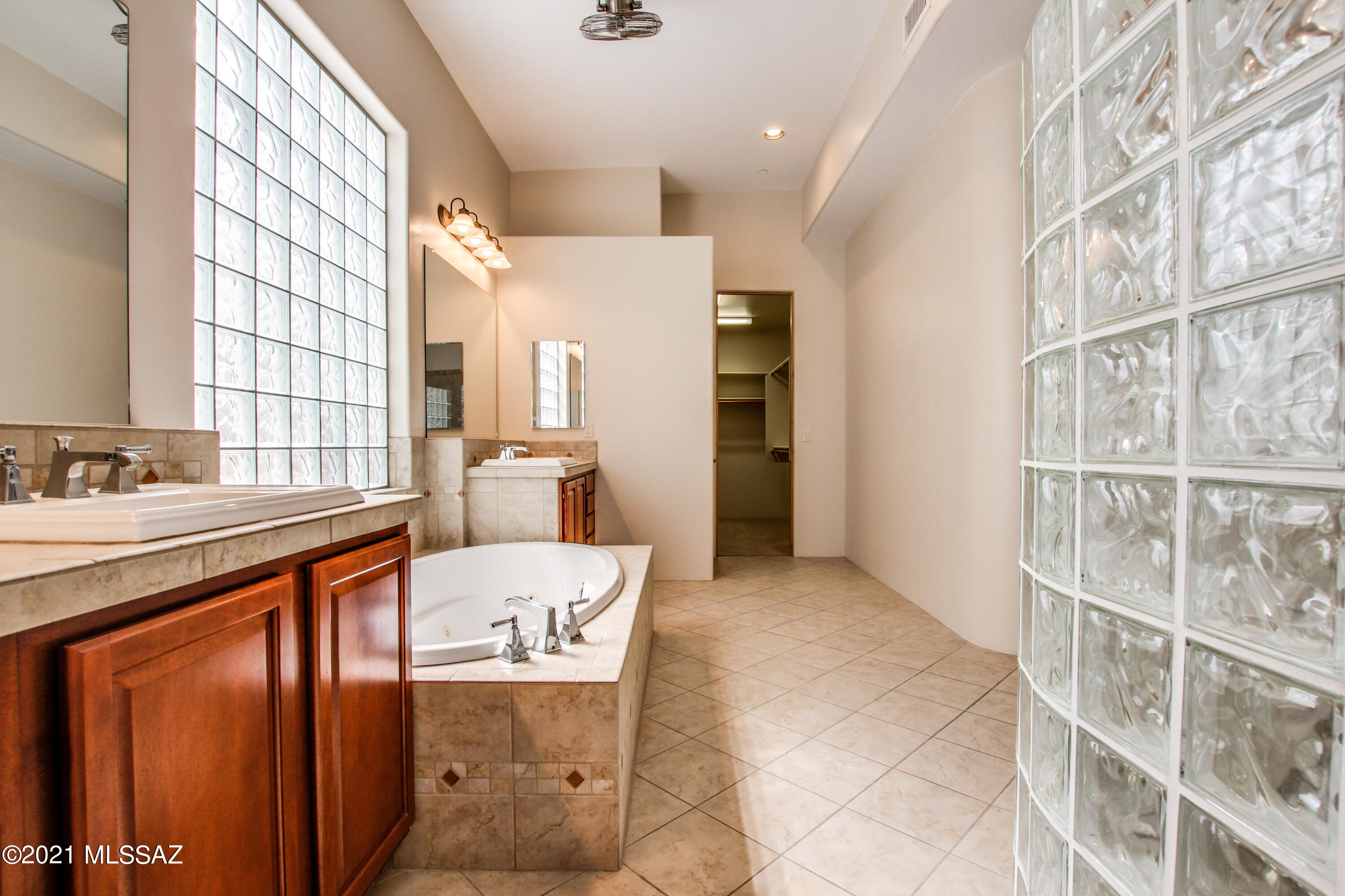 Dos Lagos at Dove Mountain (1-91) - Residential