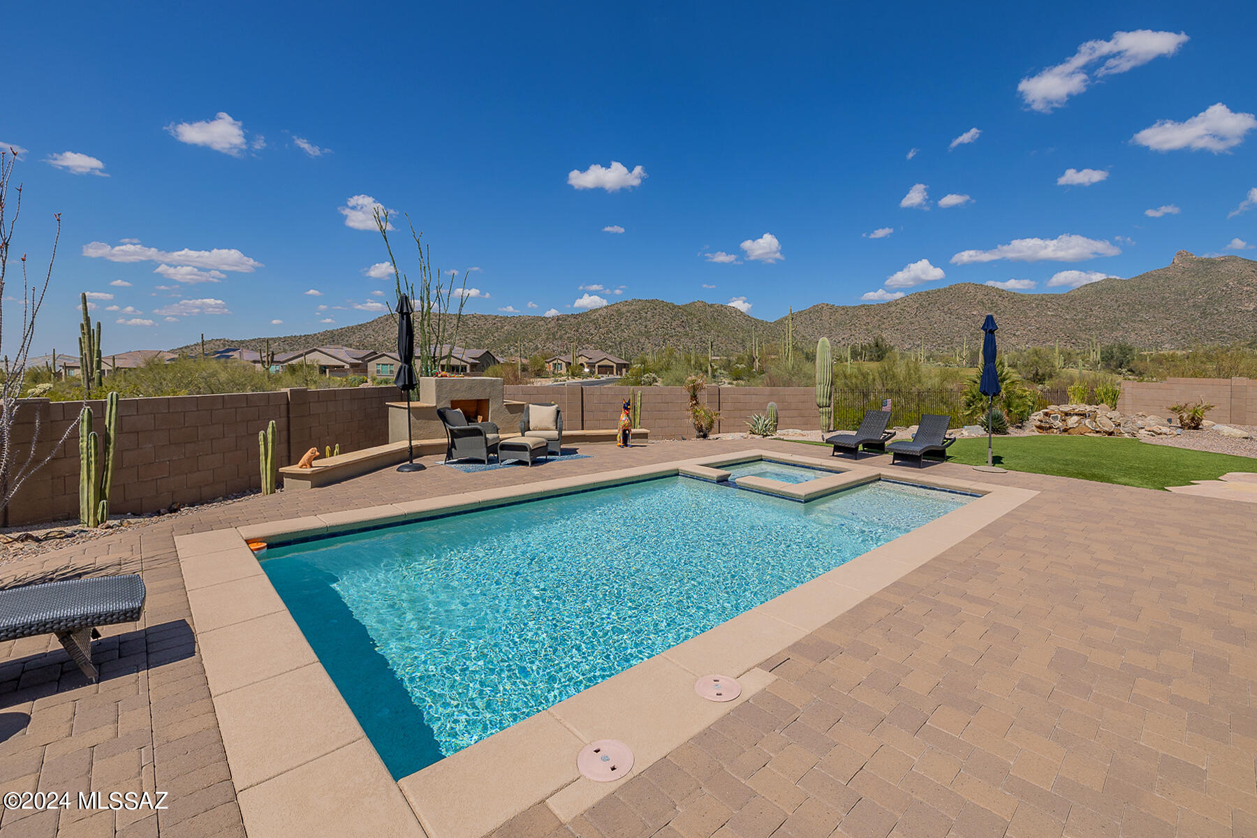 Boulder Bridge Pass At Dove Mountain SQ20132910078 - Residential