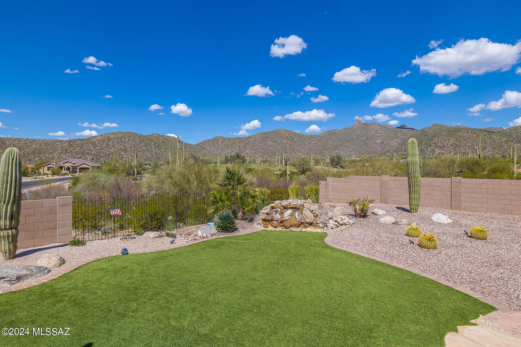 Boulder Bridge Pass At Dove Mountain SQ20132910078 - Residential