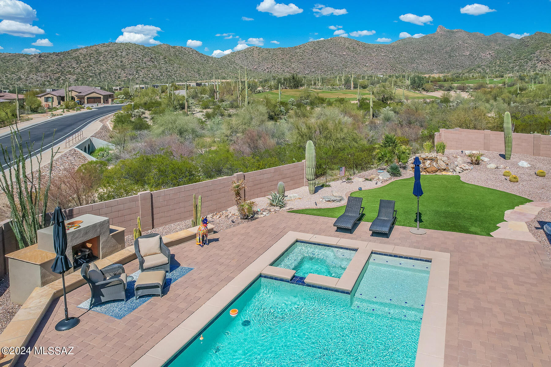 Boulder Bridge Pass At Dove Mountain SQ20132910078 - Residential