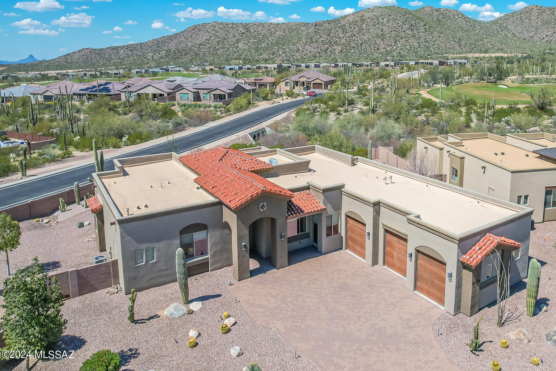 Boulder Bridge Pass At Dove Mountain SQ20132910078 - Residential