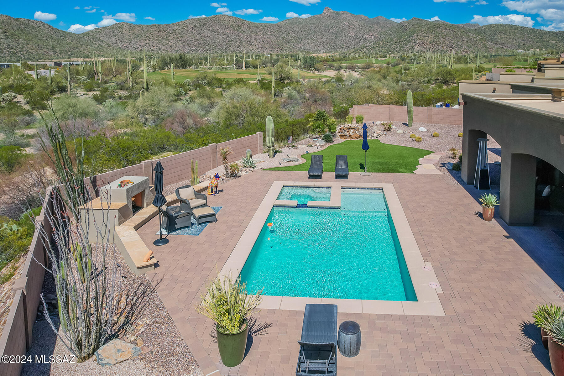 Boulder Bridge Pass At Dove Mountain SQ20132910078 - Residential