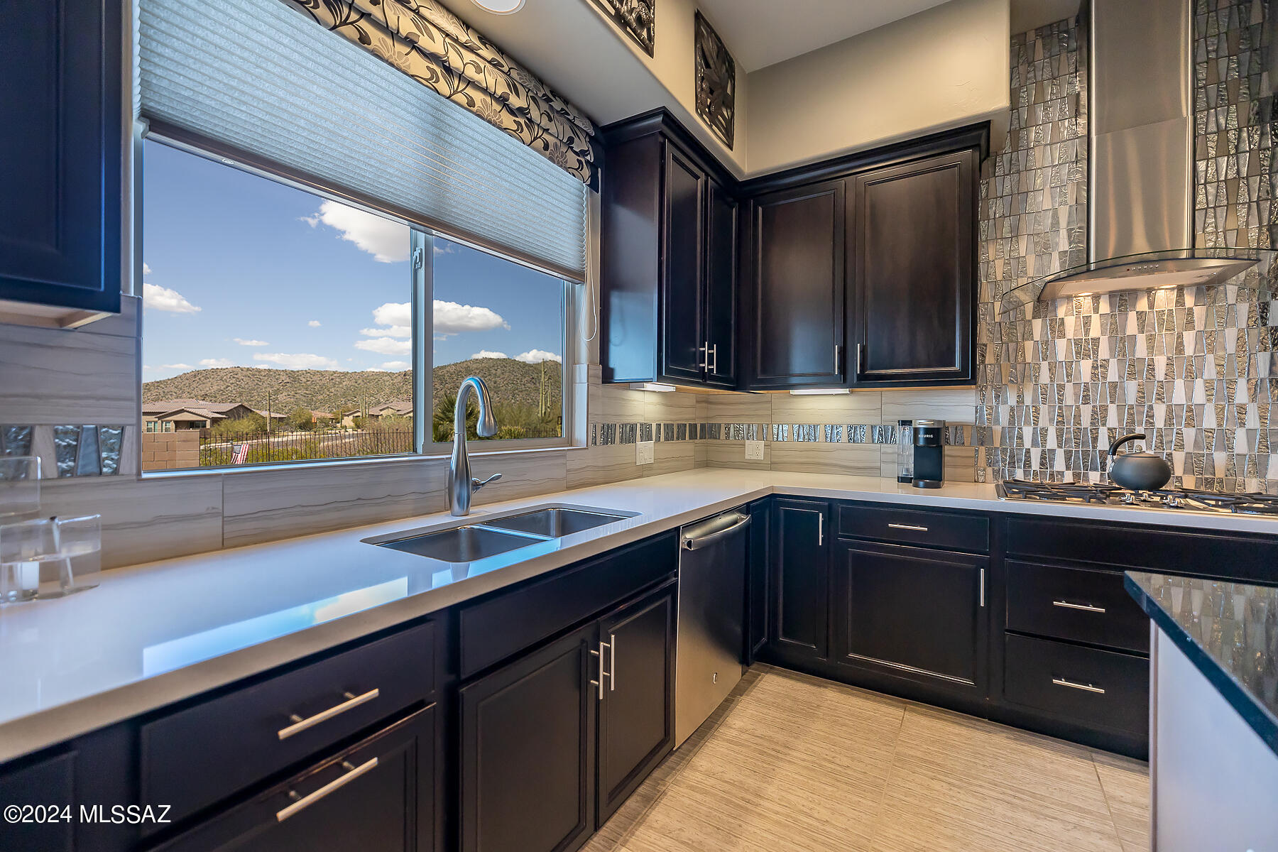 Boulder Bridge Pass At Dove Mountain SQ20132910078 - Residential