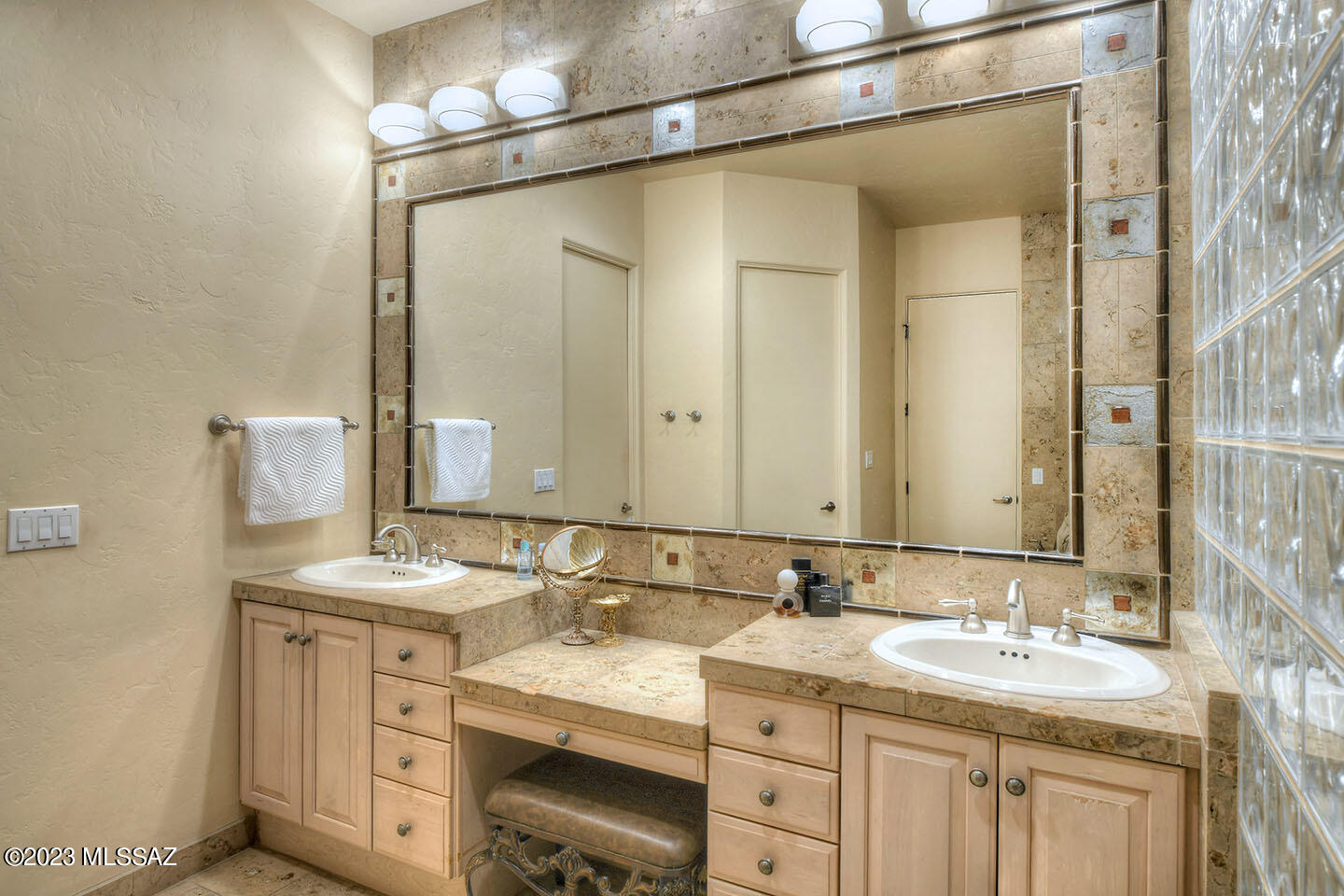 Alta Vista (99-145) - Residential