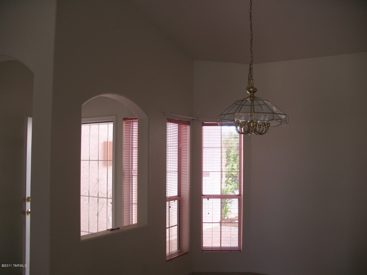 Hacienda Del Oro (1-78) - Residential Lease