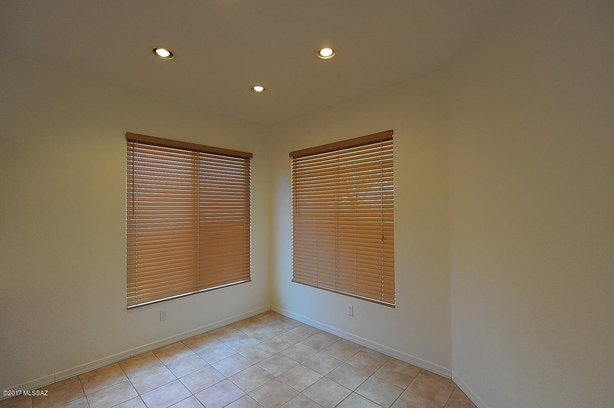 Rancho Vistoso Neighborhood 10 - Residential Lease